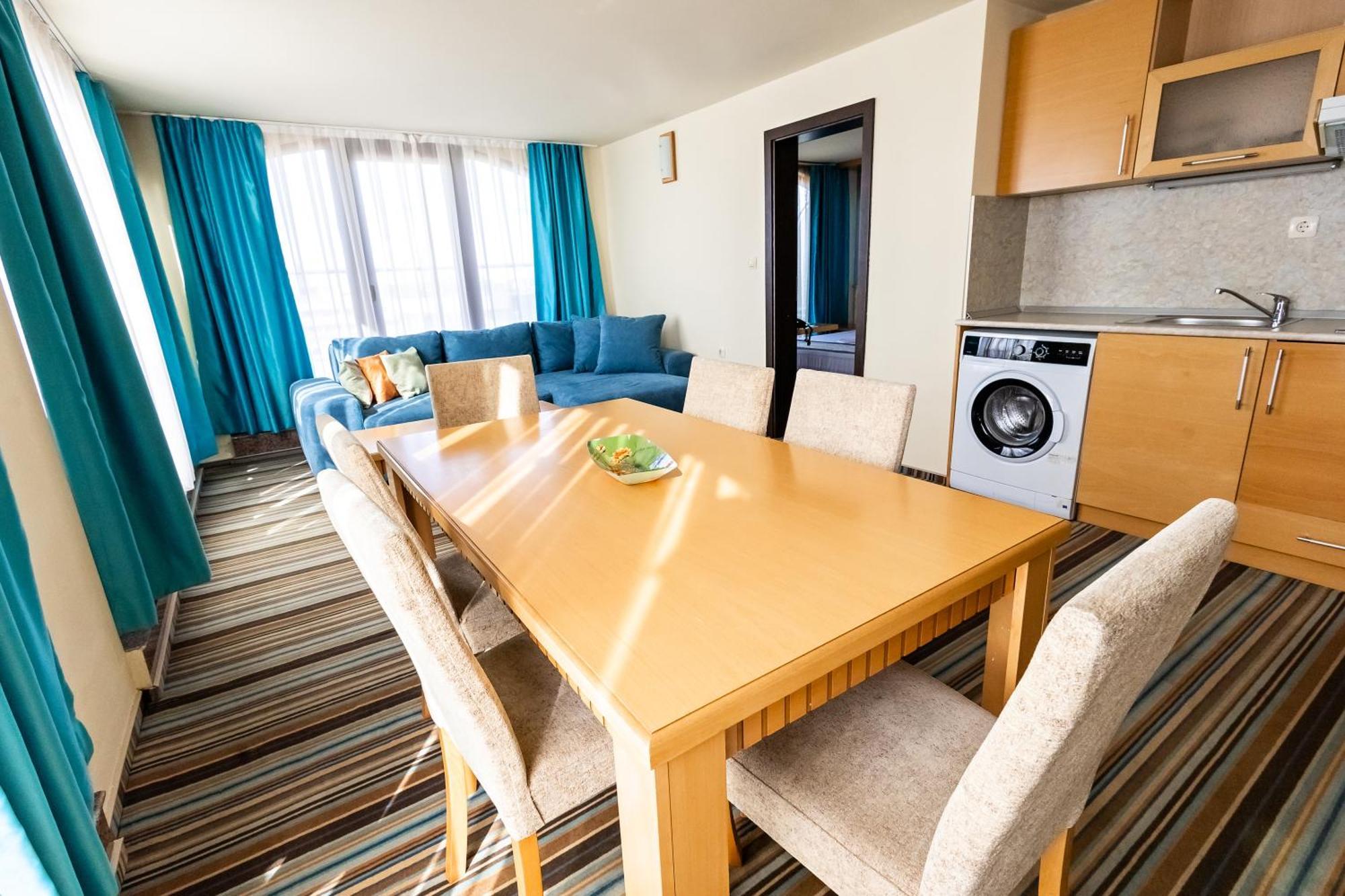 One-Bedroom Apartment Balcony Sea View
