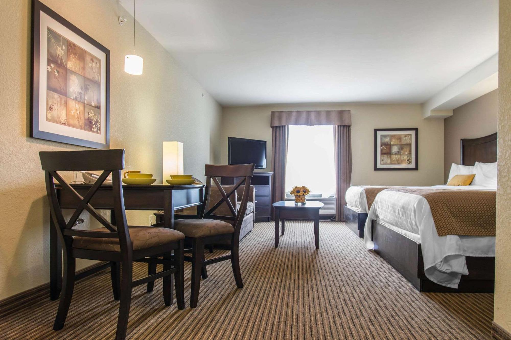 Efficiency Queen Suite Two Queen Beds Non Smoking