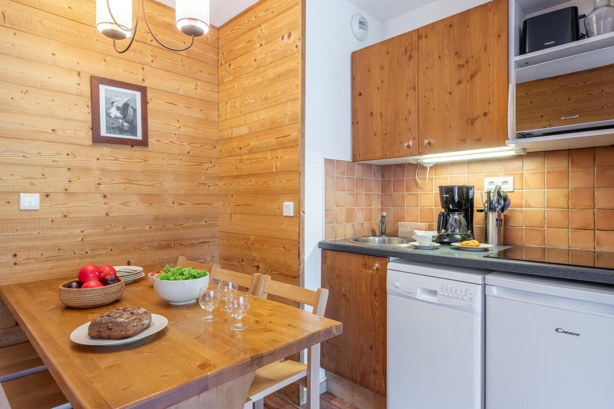 Standard One-Bedroom Apartment Sleeping Alcove