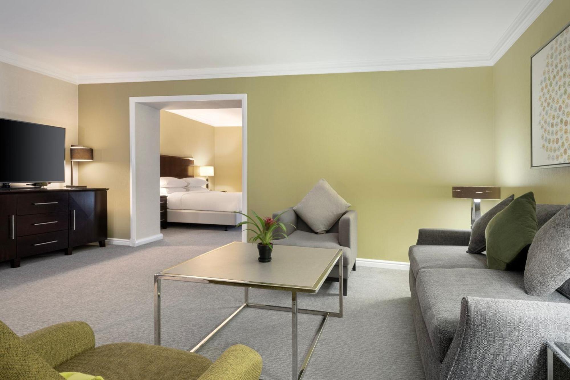 One Bedroom Suite Executive Lounge Access