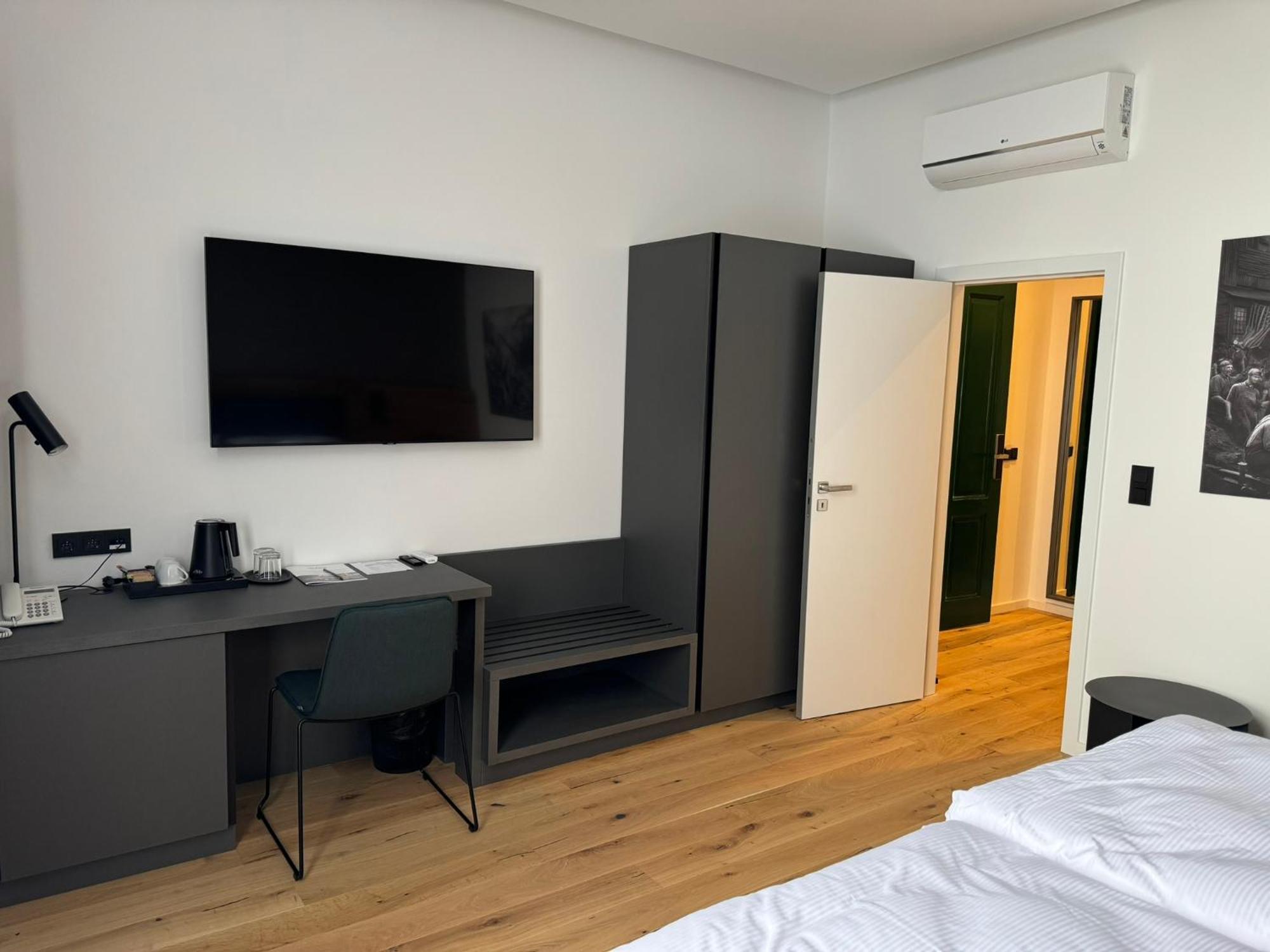 Deluxe Double Room in Building B