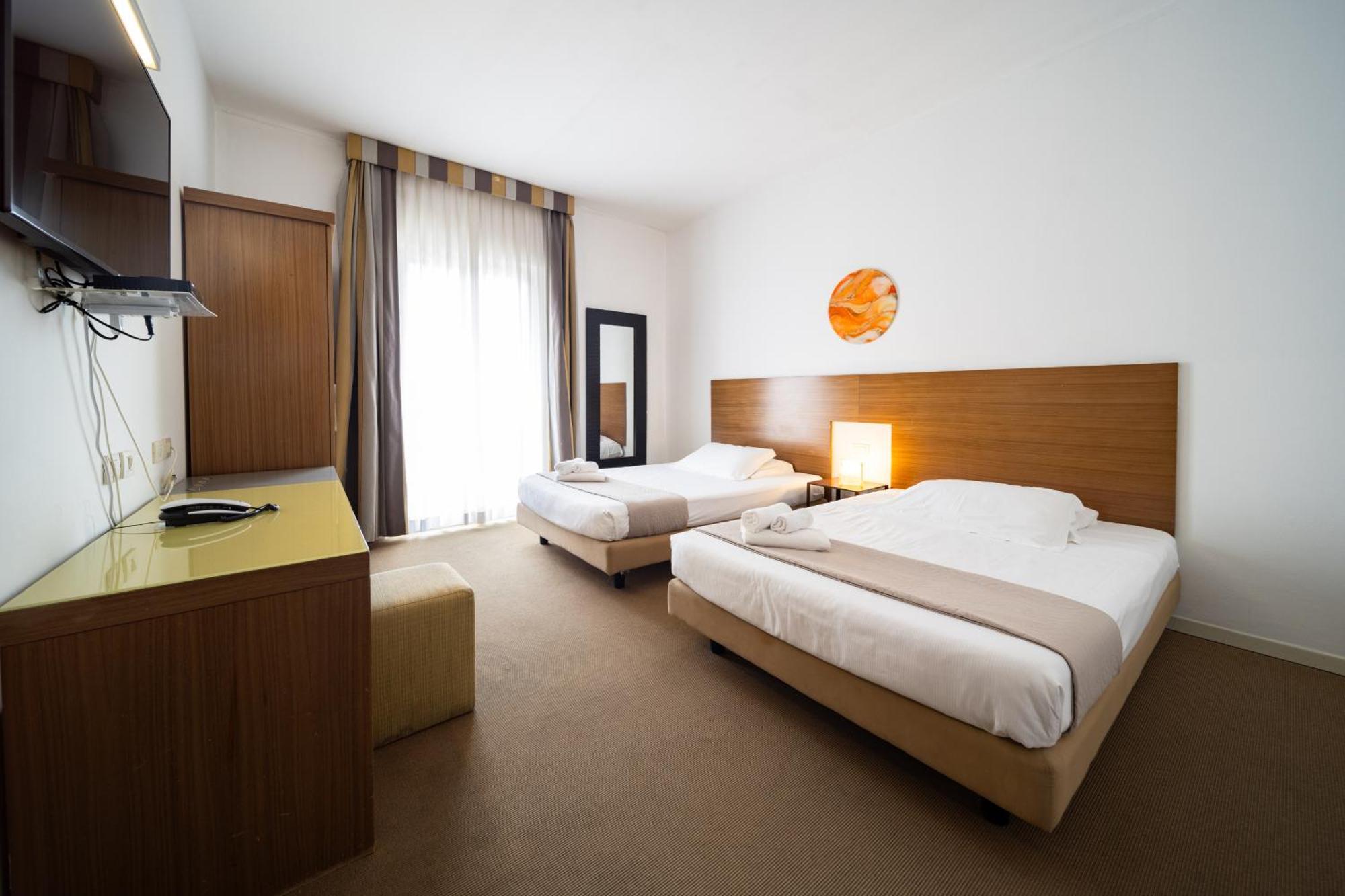 Deluxe Quadruple Room