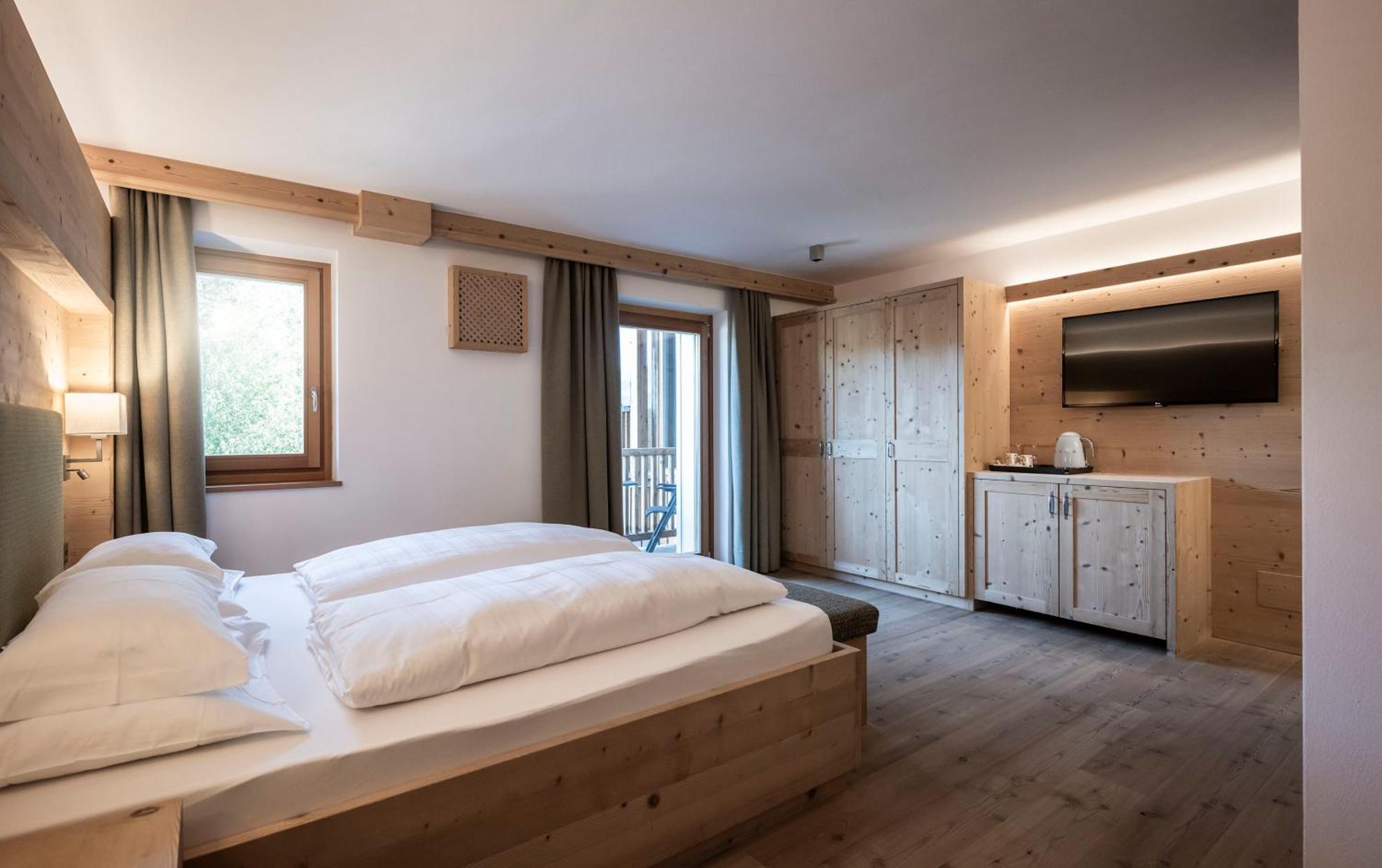 Double Room with Mountain View