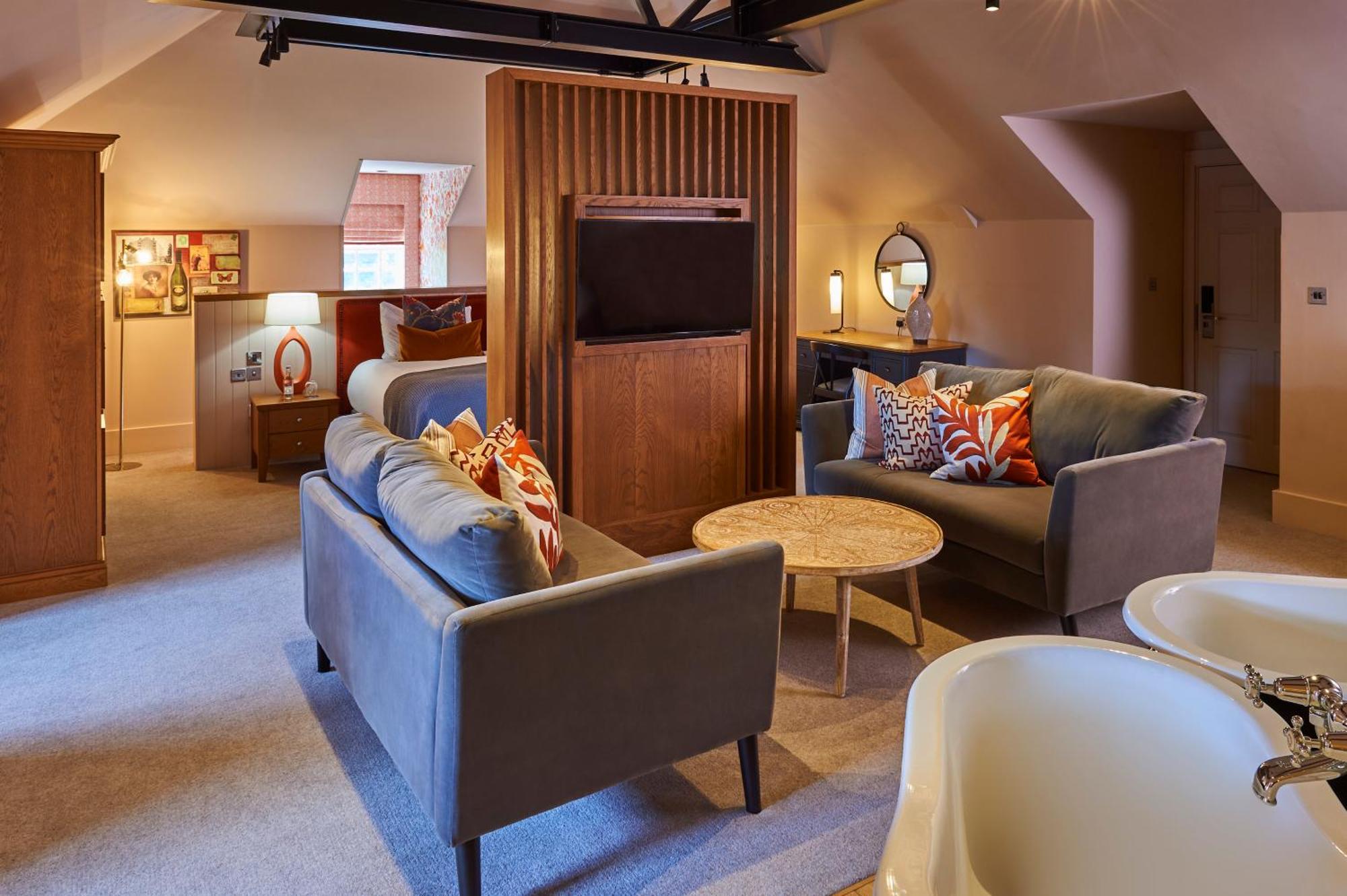 Signature Suite