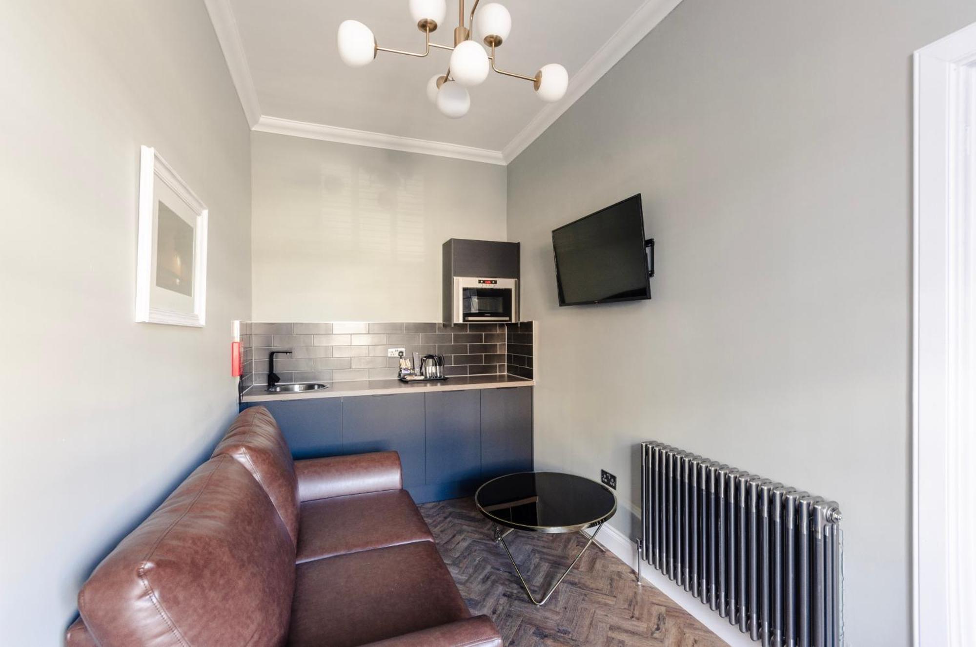 Ground Floor King or Twin Suite