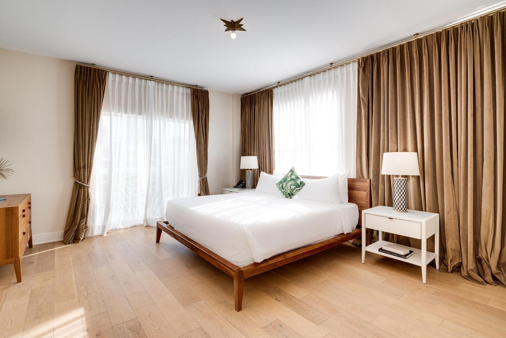 Grand One Bedroom King Suite Balcony