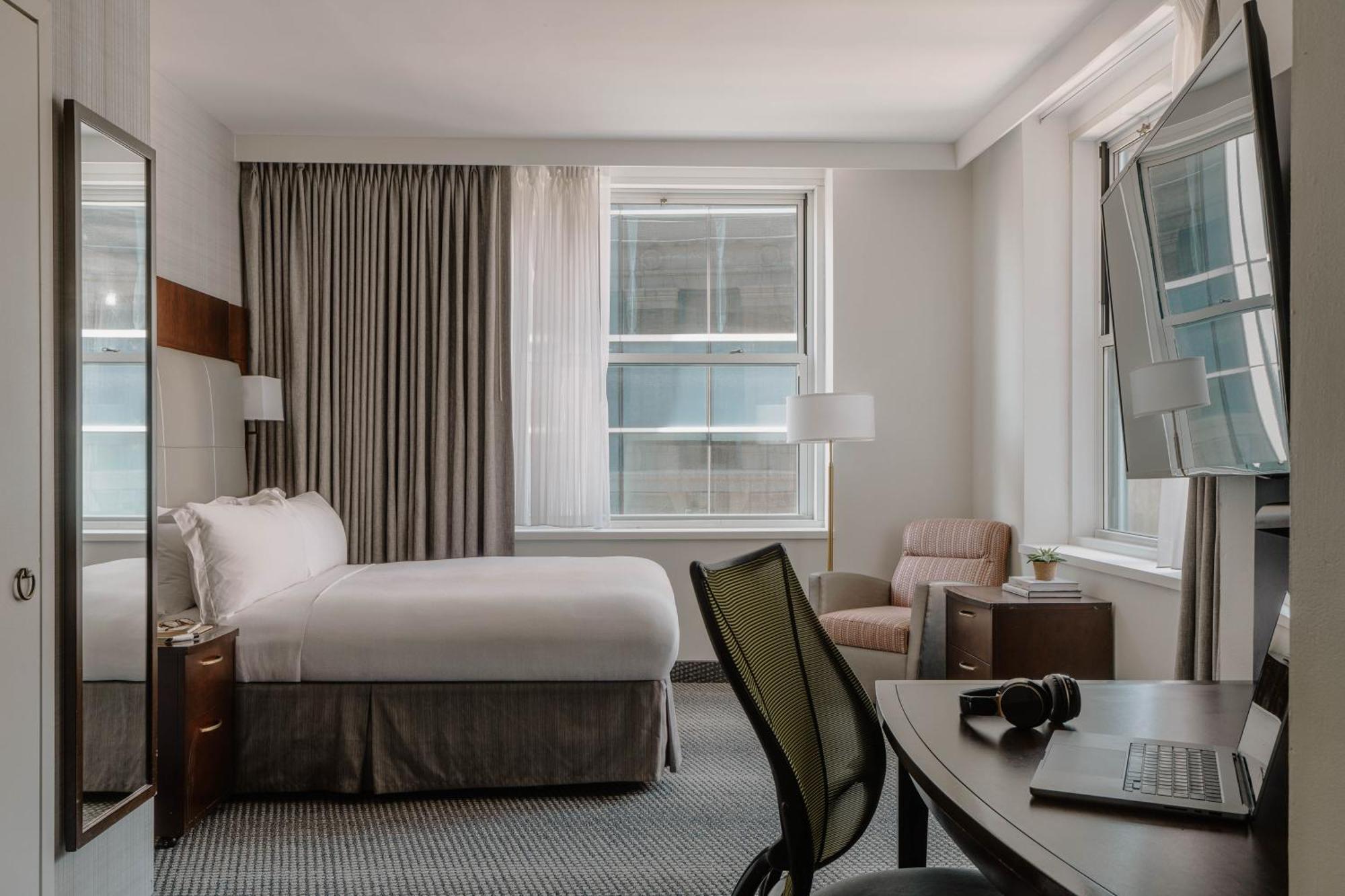 Superior Queen Room