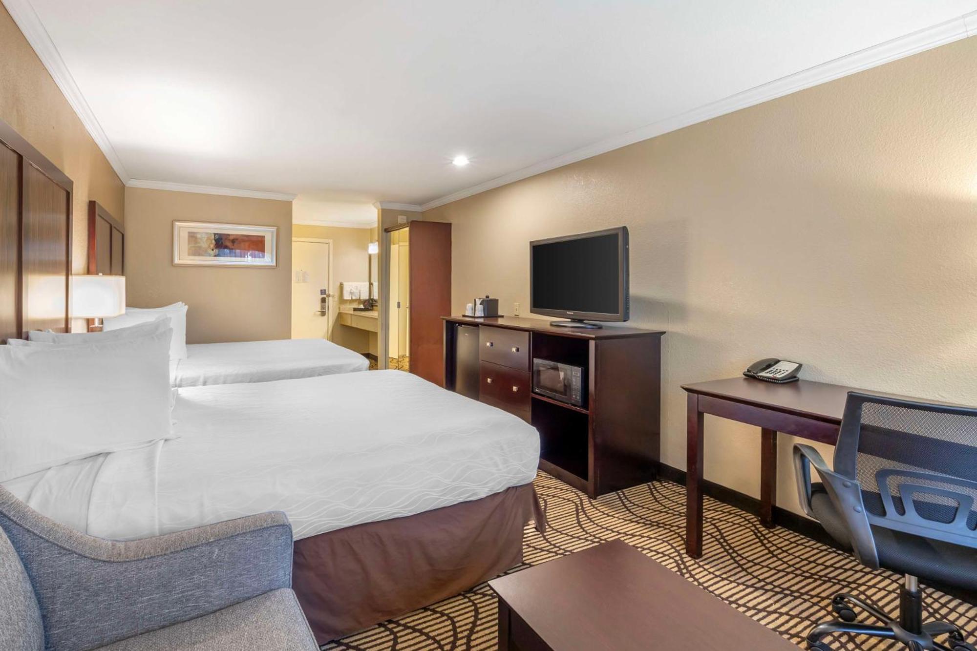Zimmer mit 2 Queensize-Betten