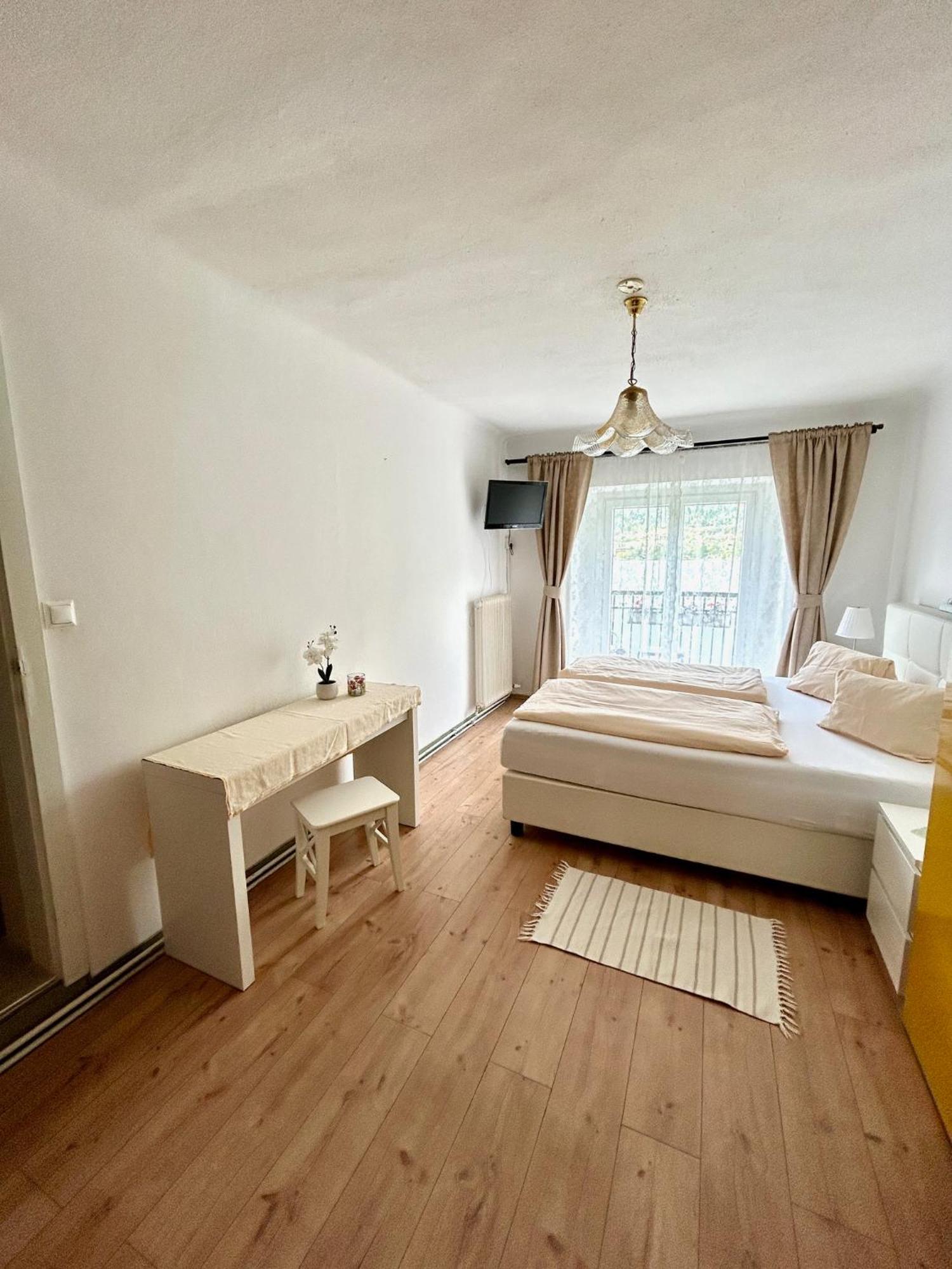 Double Room Lake View