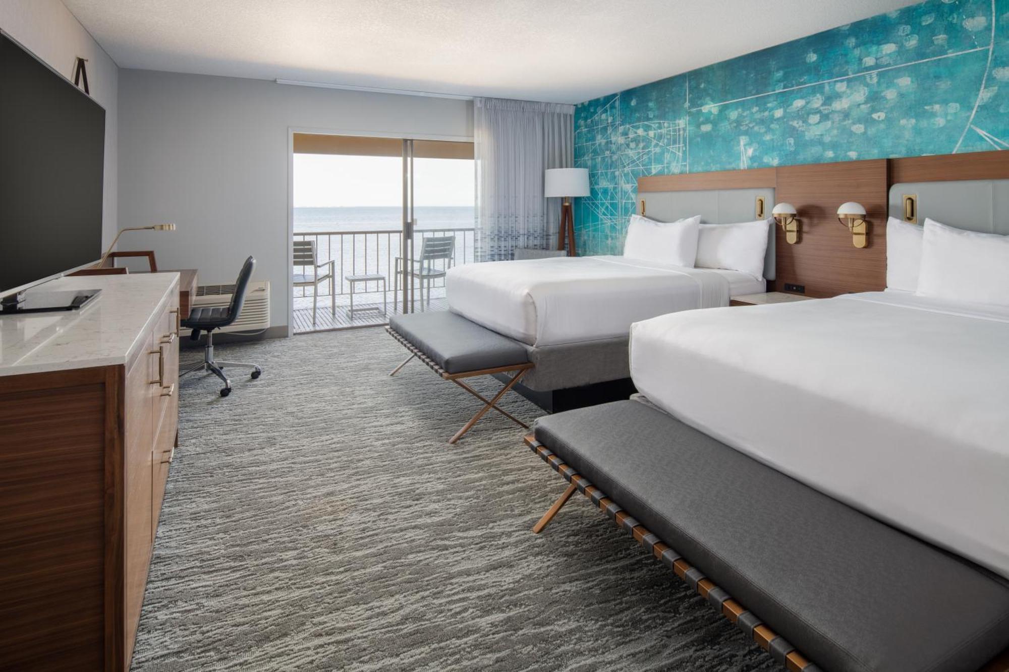 Queen Room Two Queen Beds Sea View