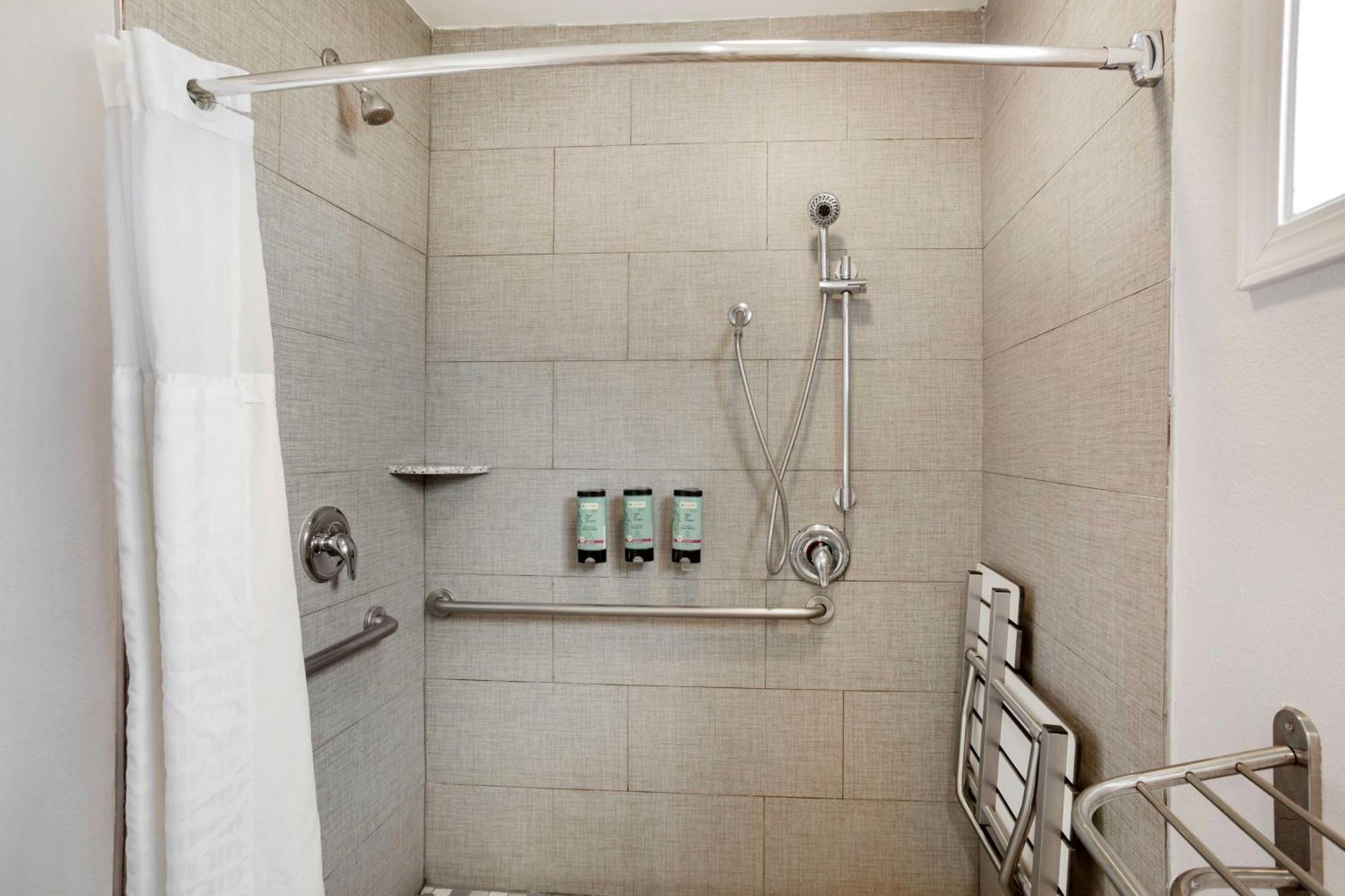 King Room with Roll-in Shower - Disability Access/Non-Smoking