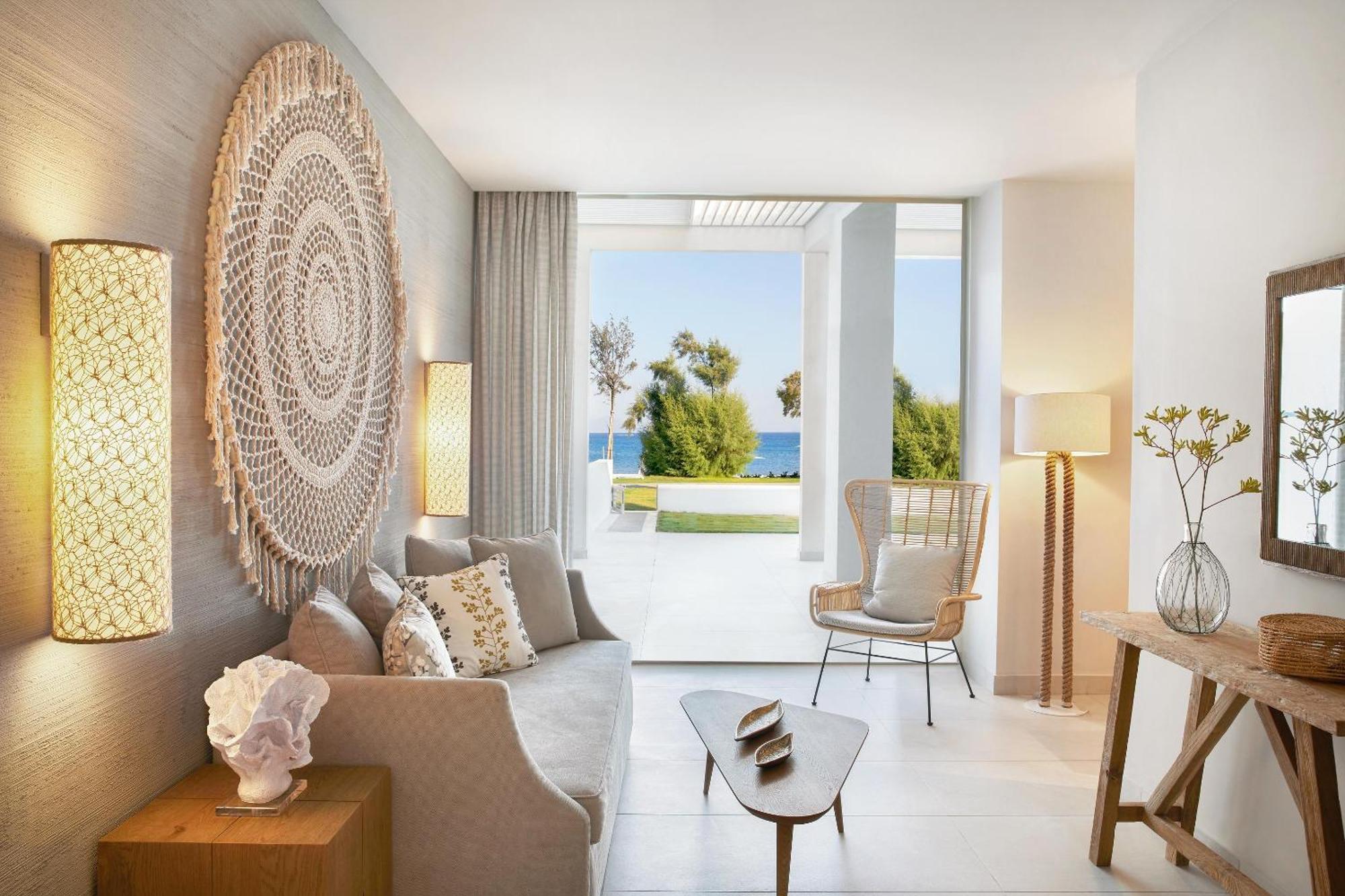 Deluxe One Bedroom Bungalow Suite Beach Front