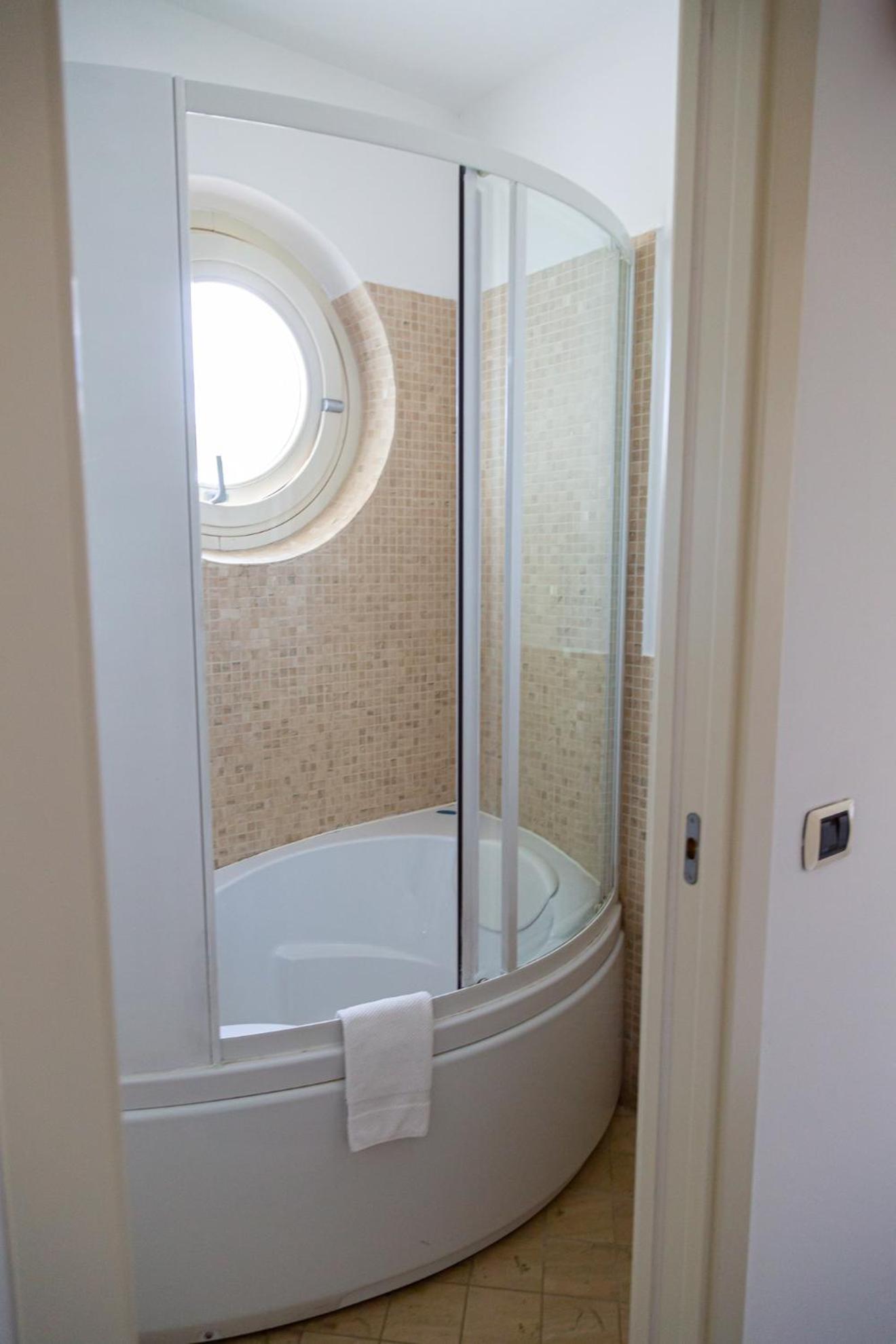 Deux Chambres Communicantes avec Salle de Bains Privative