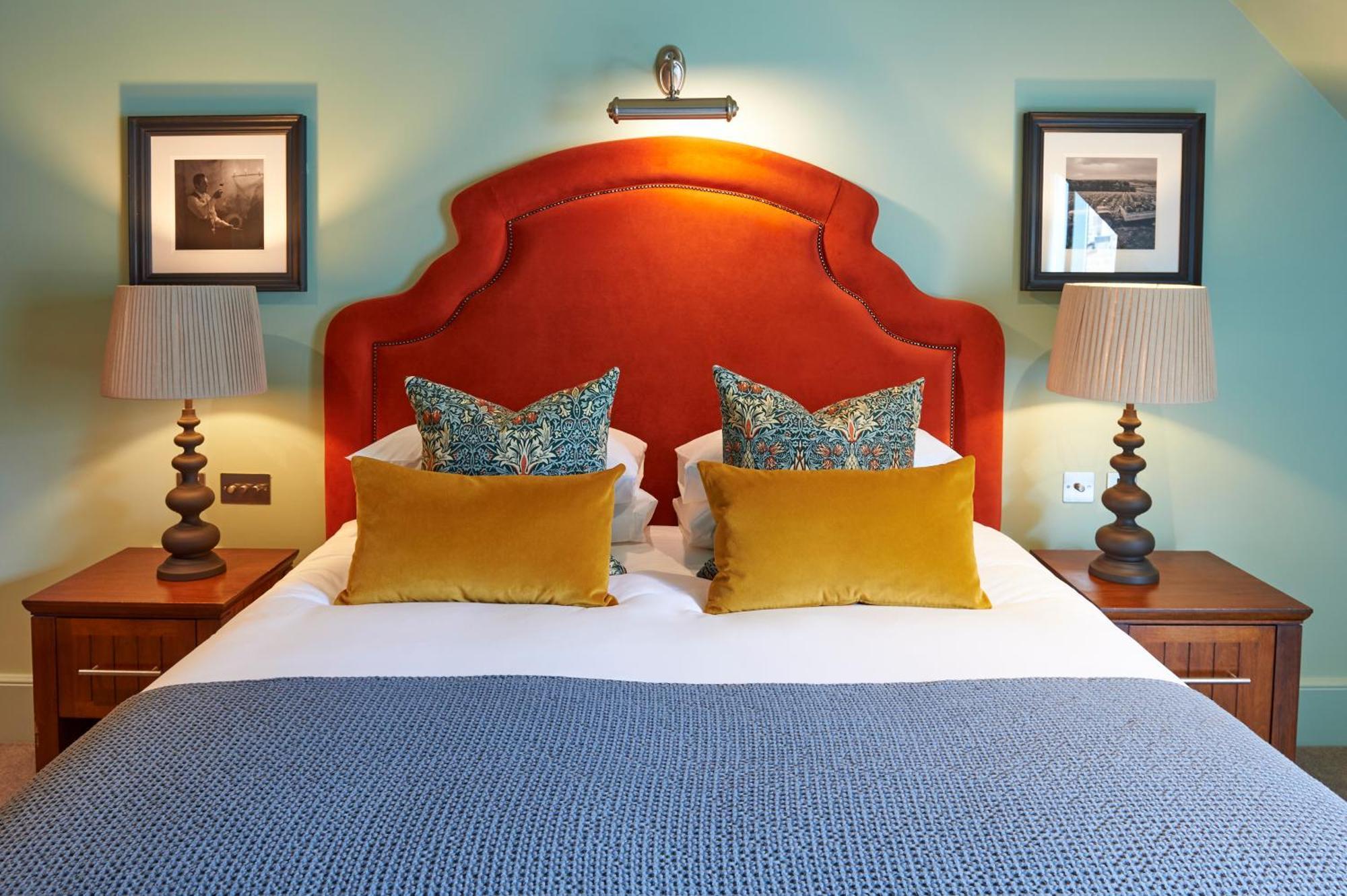 Signature Suite