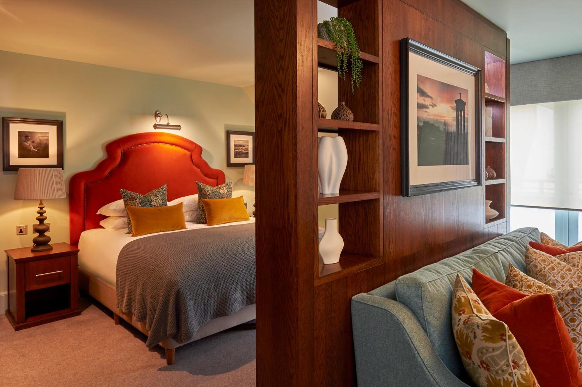Signature Suite