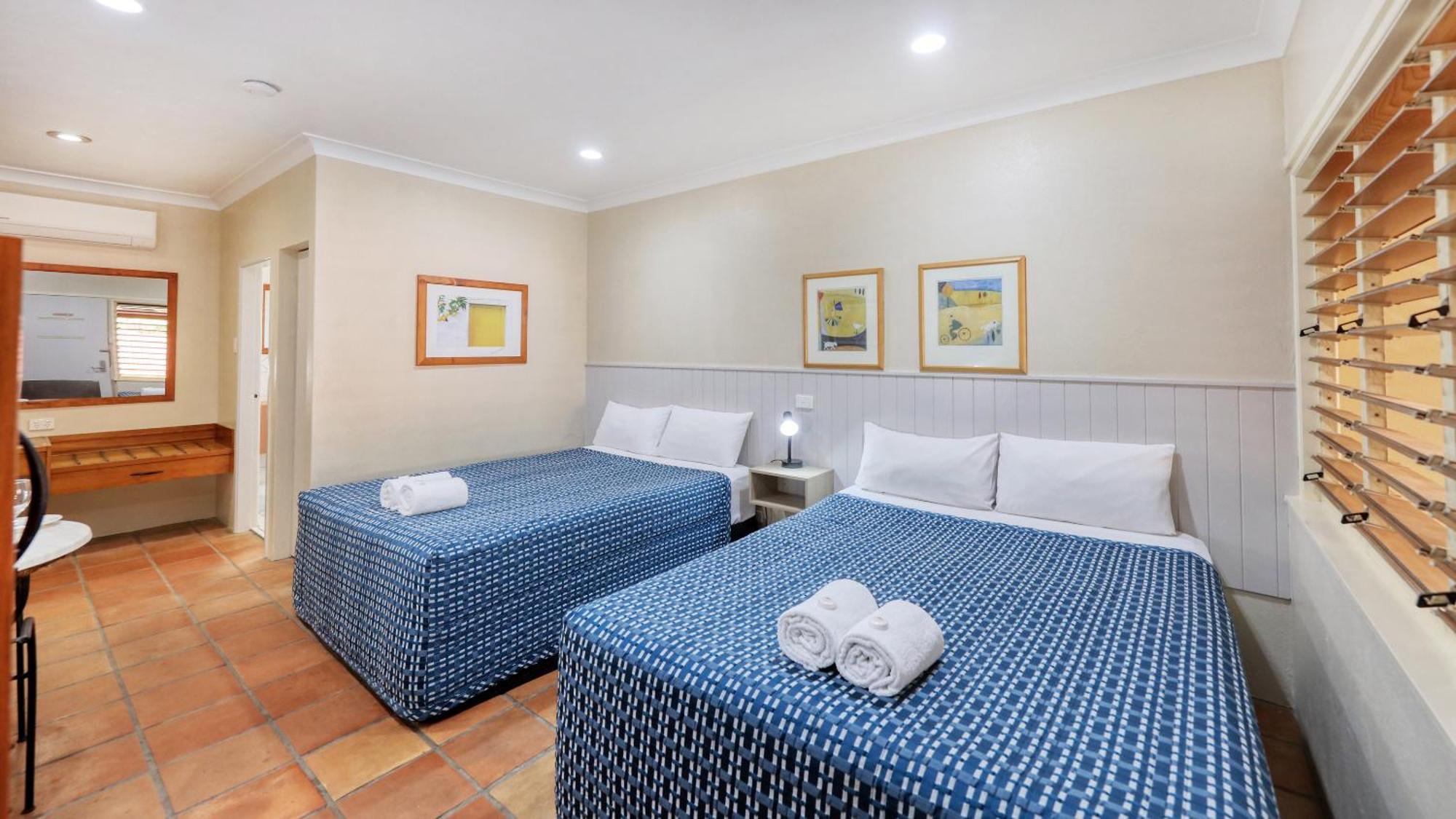 Standard Twin Room