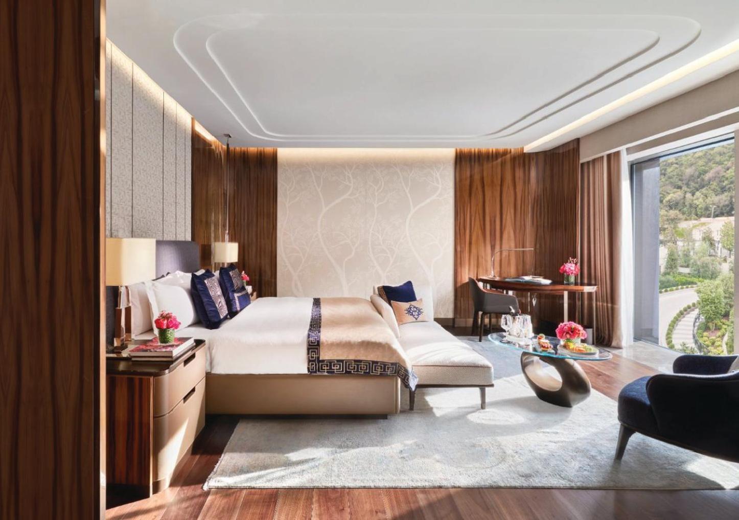 Mandarin King Room