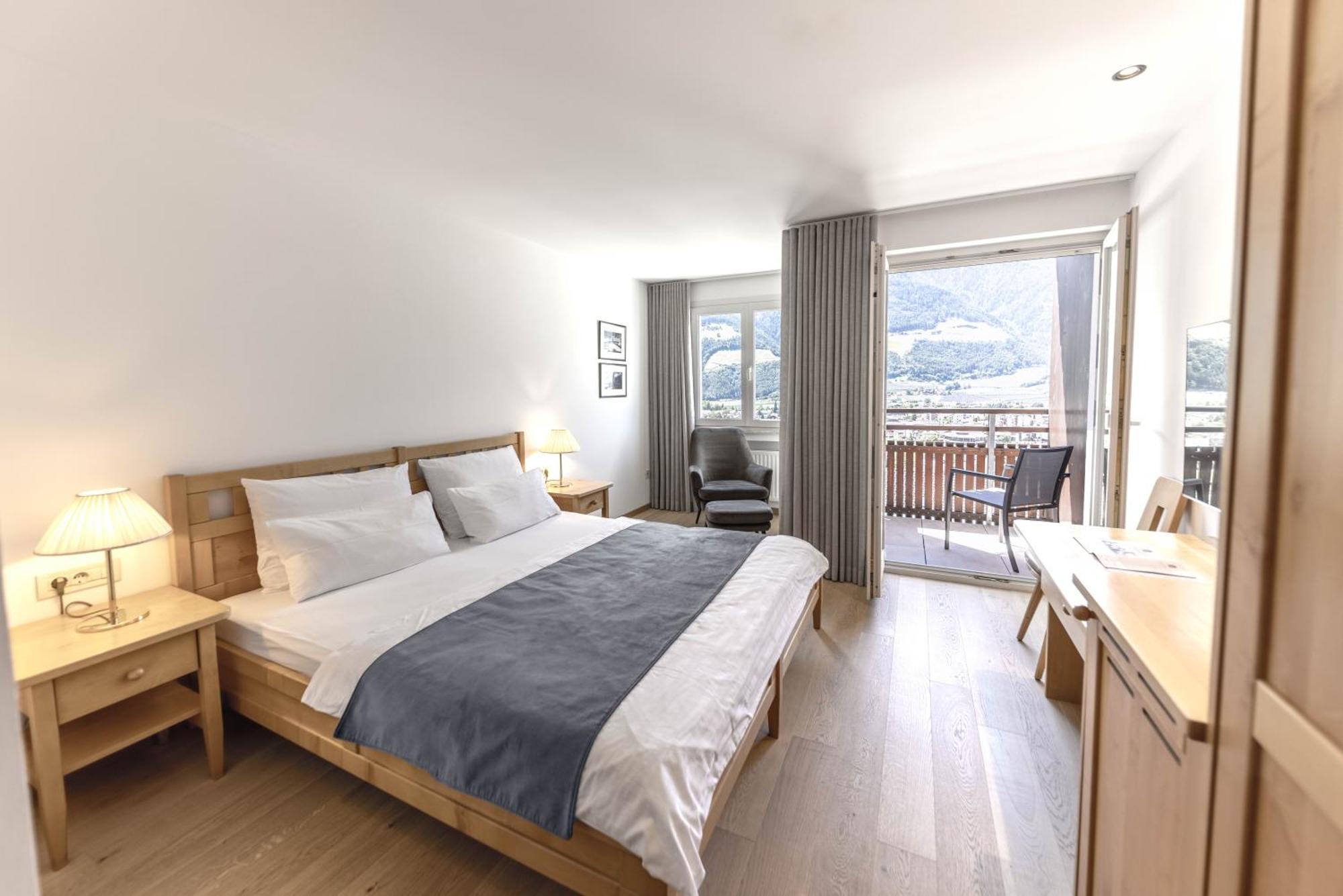 Classic Single Room Balcony,1769557713:JPEG