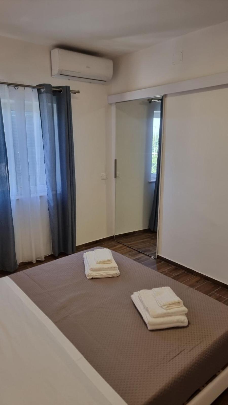 Double Room,1605342828:JPEG