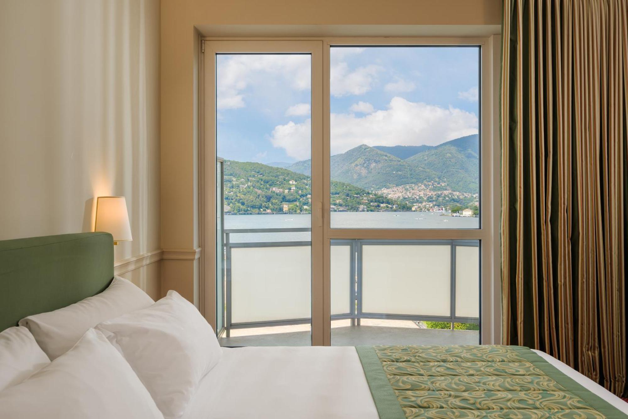 Double Room Lake View