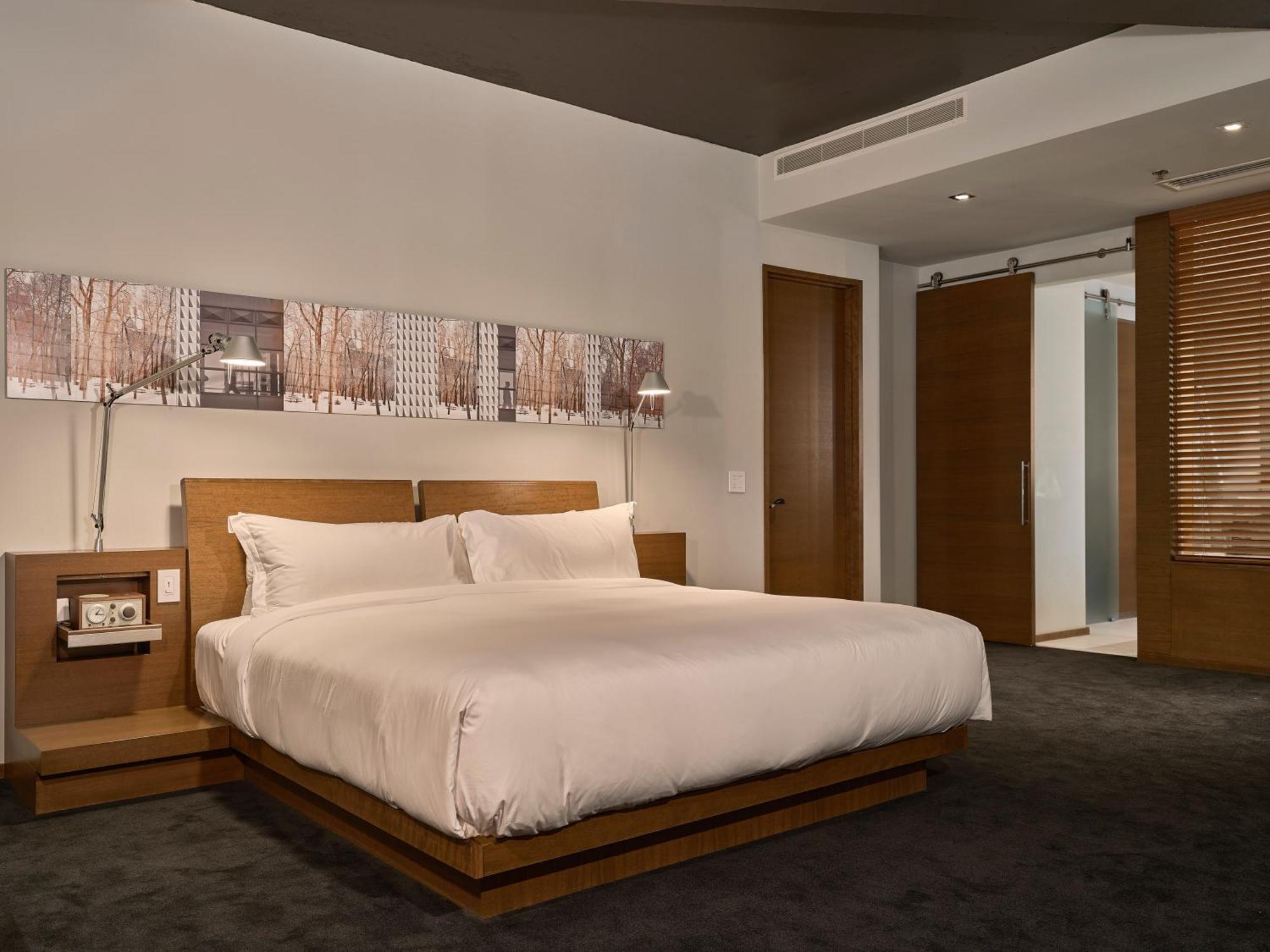 Signature Room