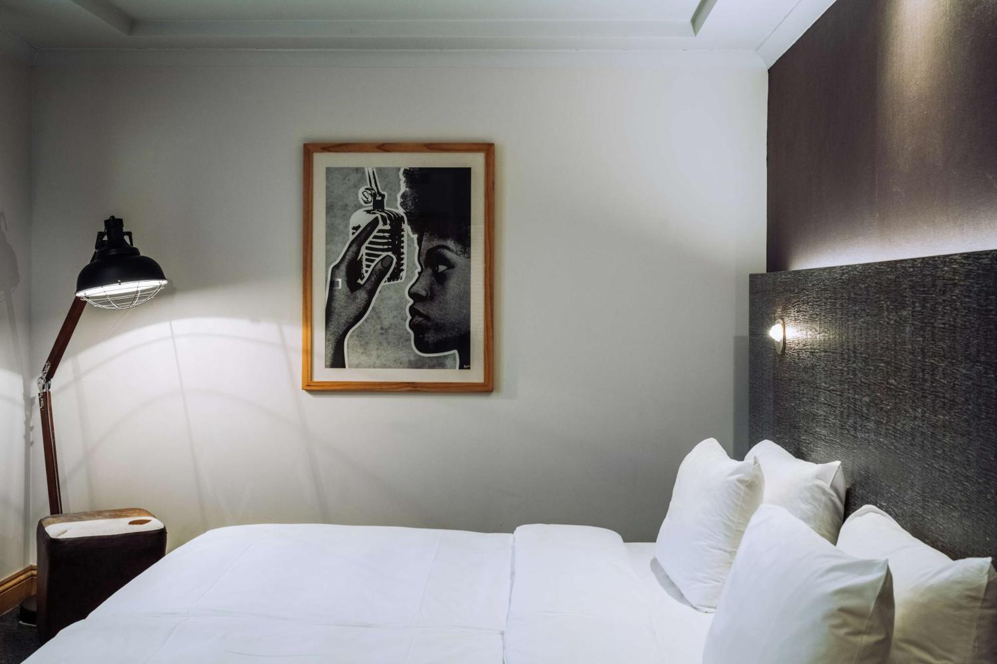 Junior Suite,1606046300:JPEG