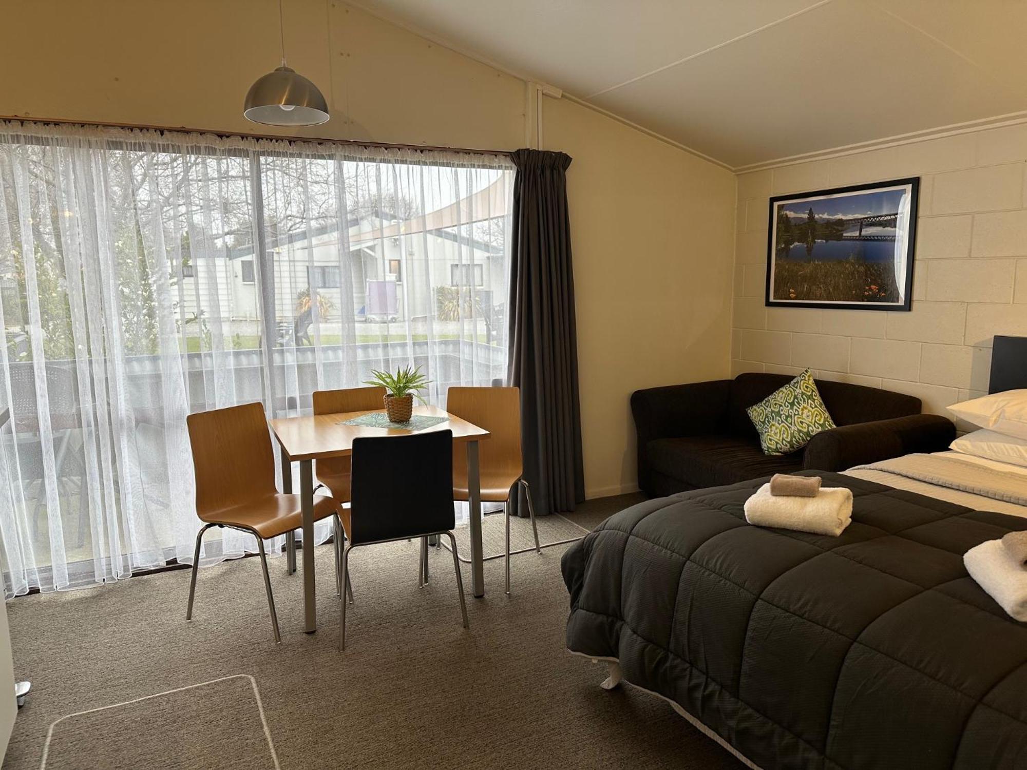 Suite Double Lit Queen-Size