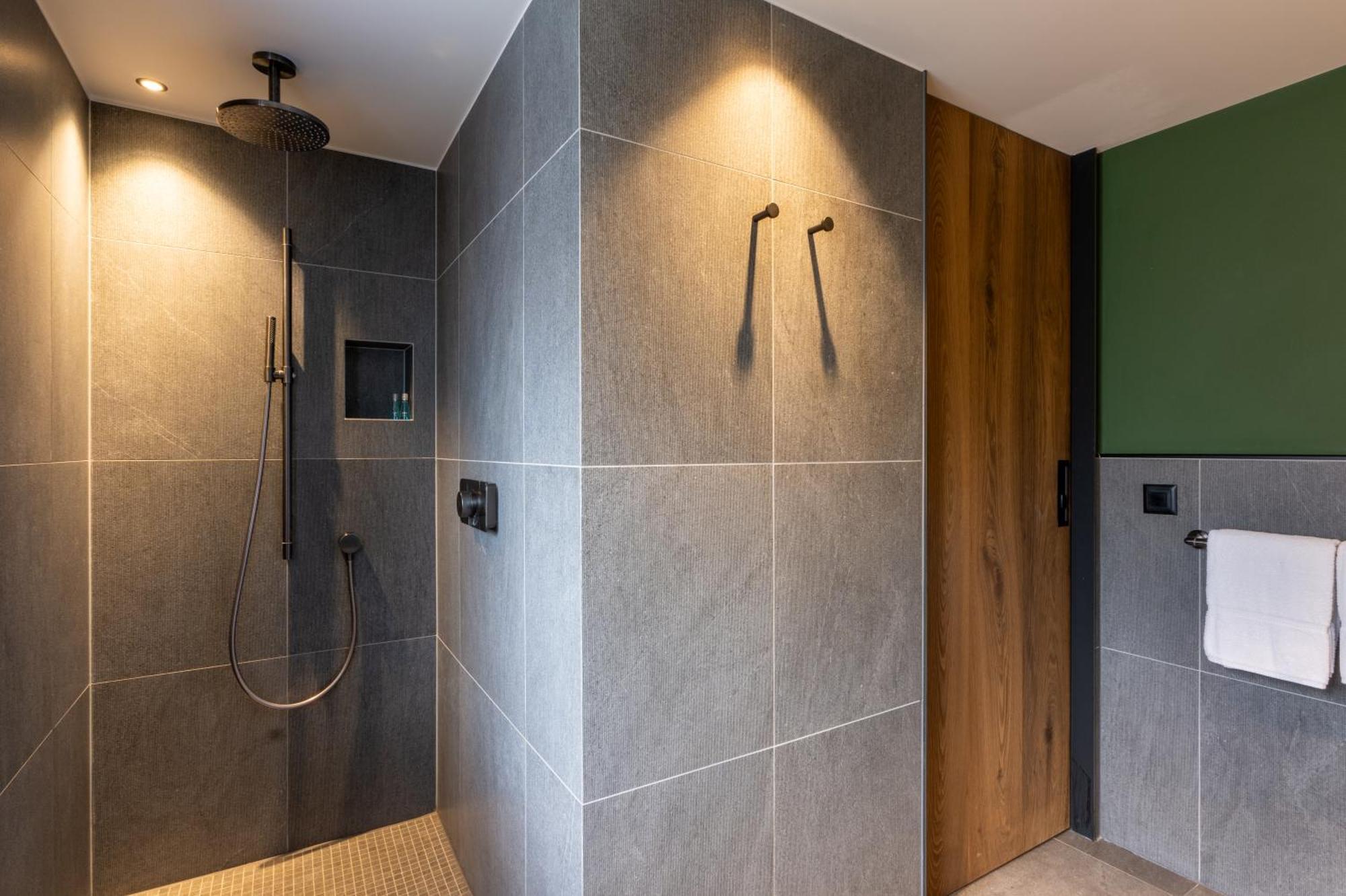 Large Twin Room with Balcony