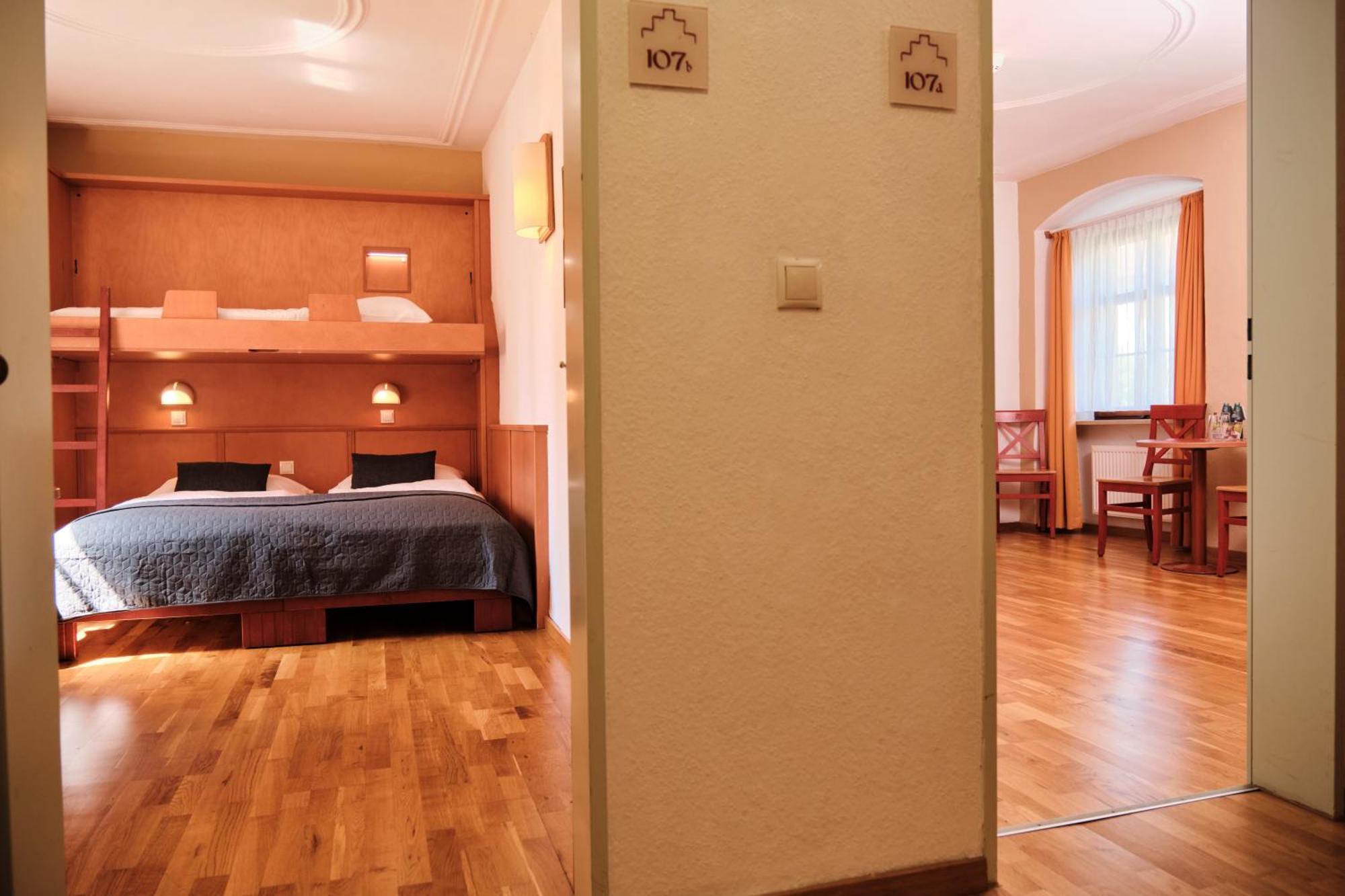 Family Room 2 bedrooms