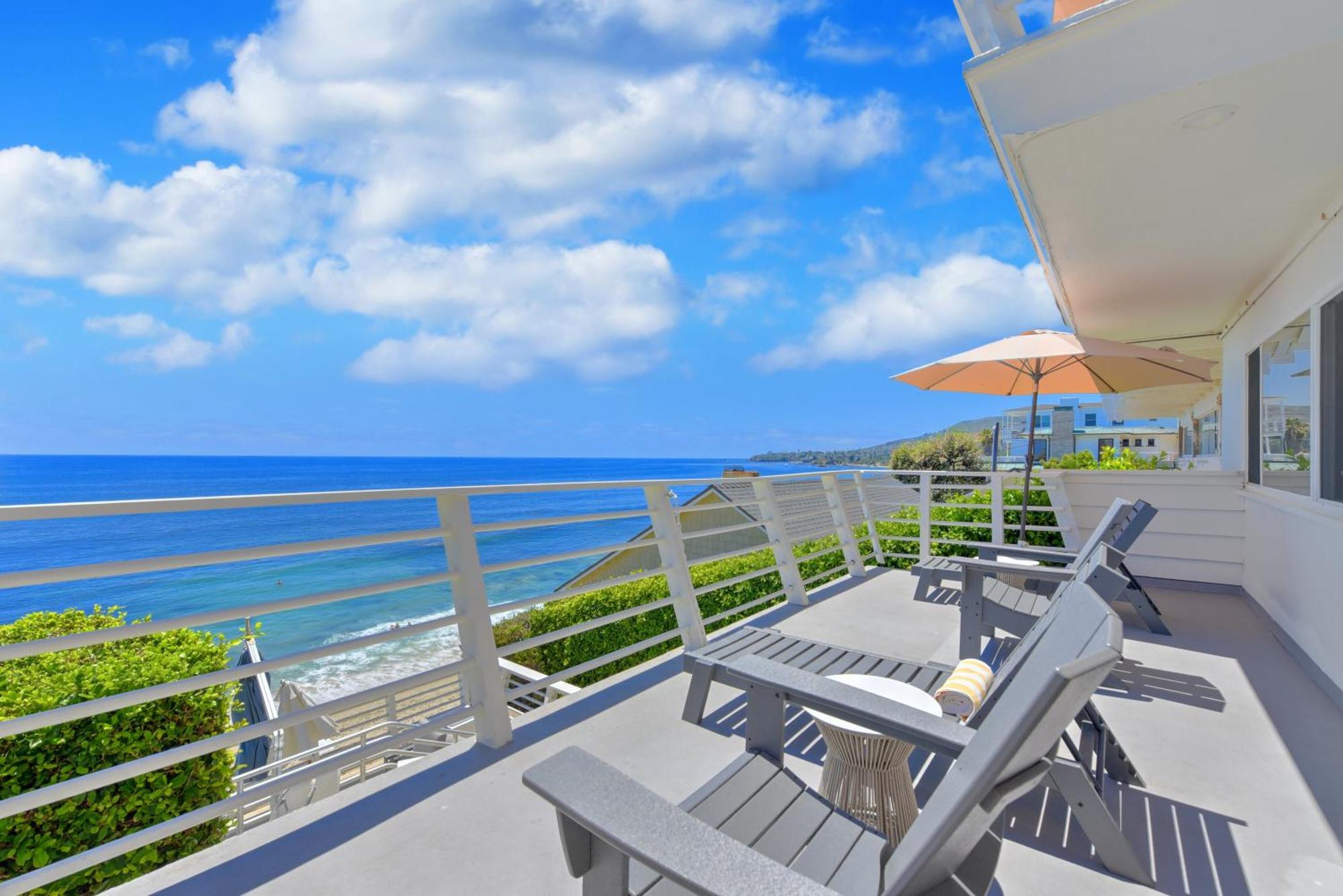 Peaceful Ocean Front King Room Balcony Space,1606561927:JPEG