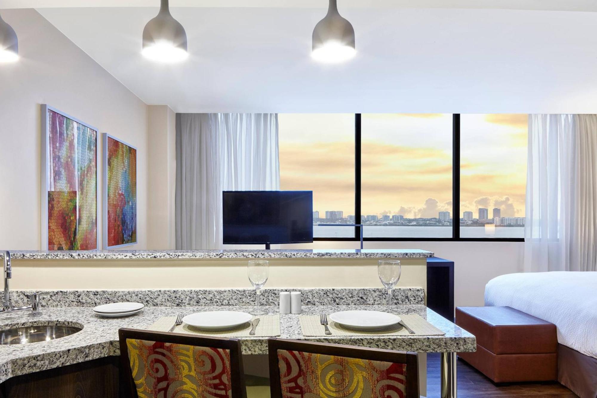 King Studio Apartment