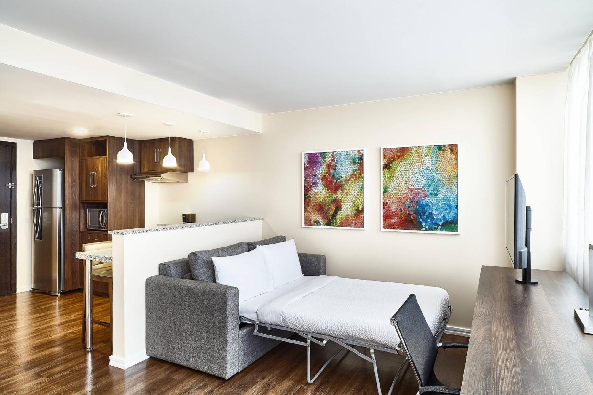 King Studio Apartment