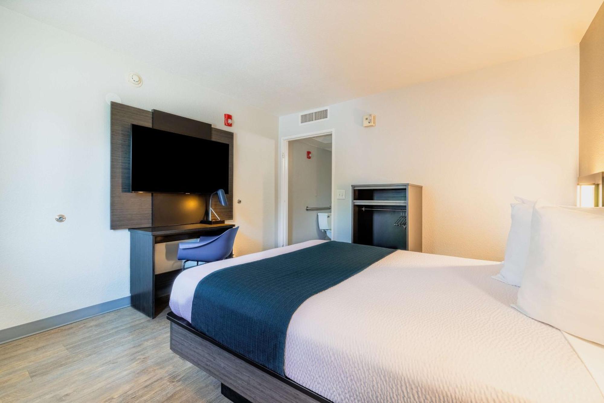 Queen Room Disability Access