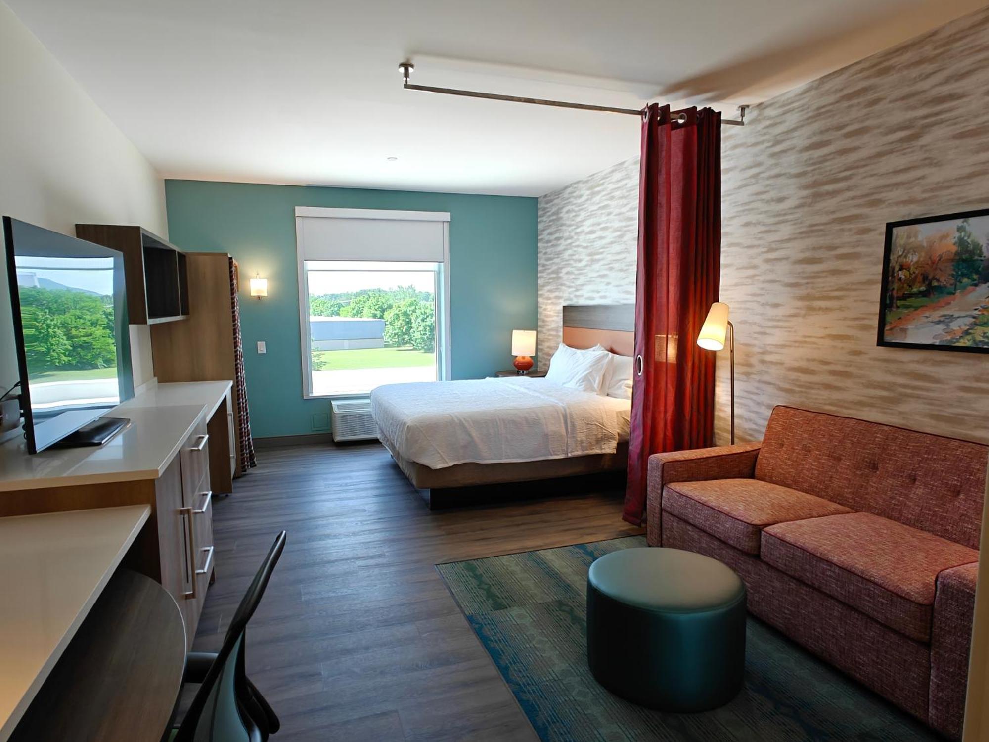 King Suite with Roll-In Shower - Mobility/Hearing Access