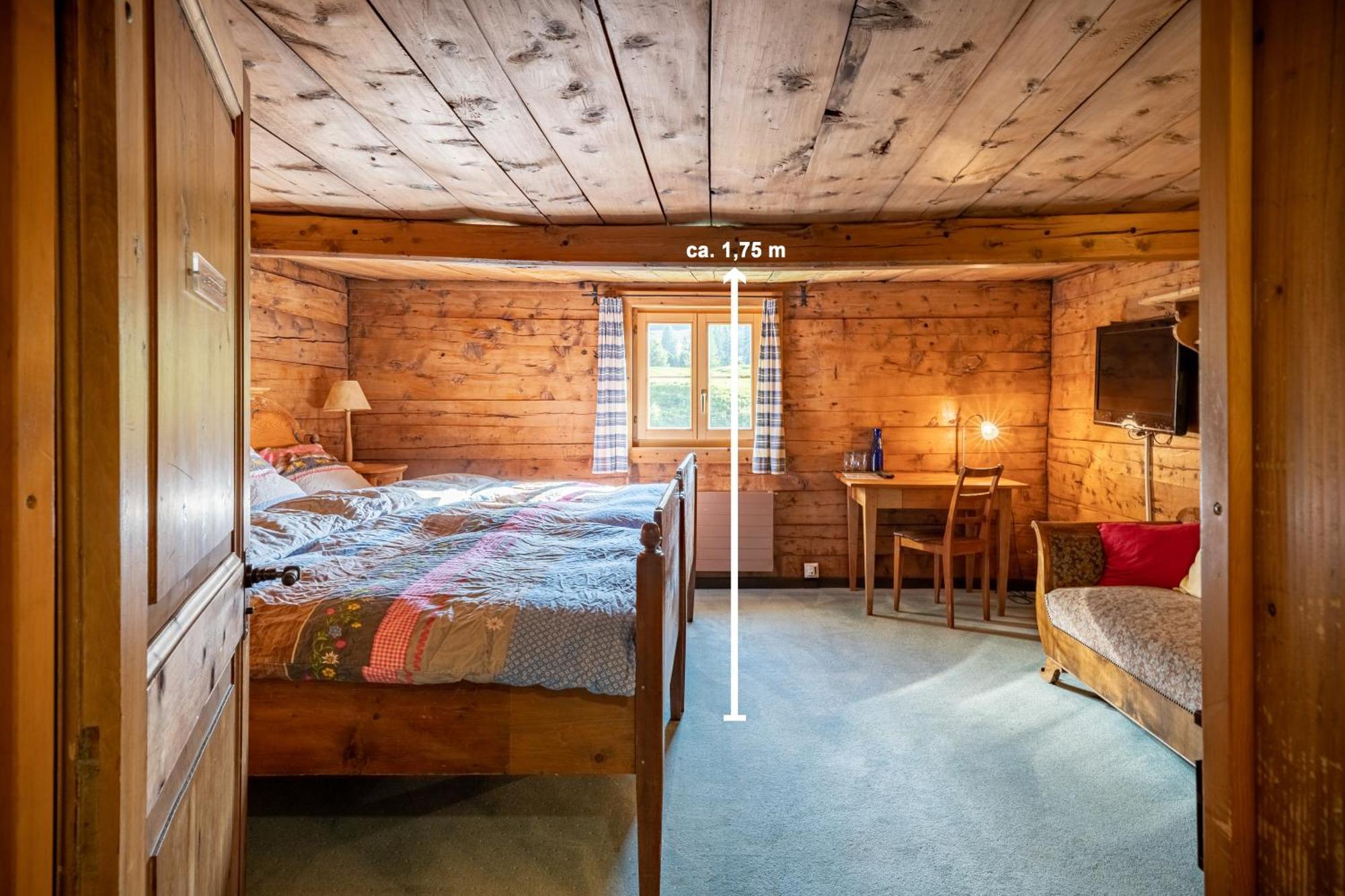 Doppelzimmer mit eigenem externen Bad