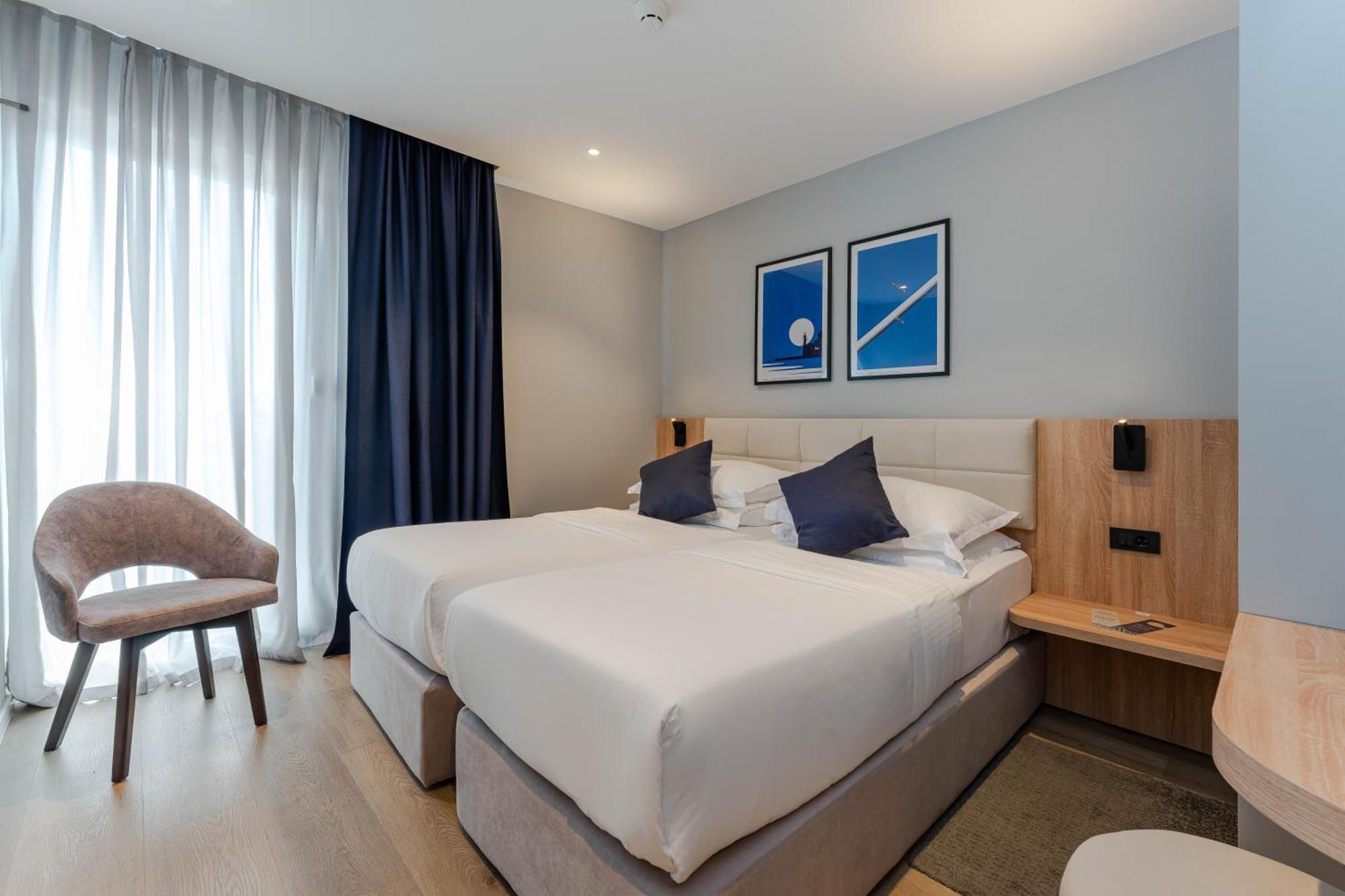 Deluxe Twin Room,1607292759:JPEG