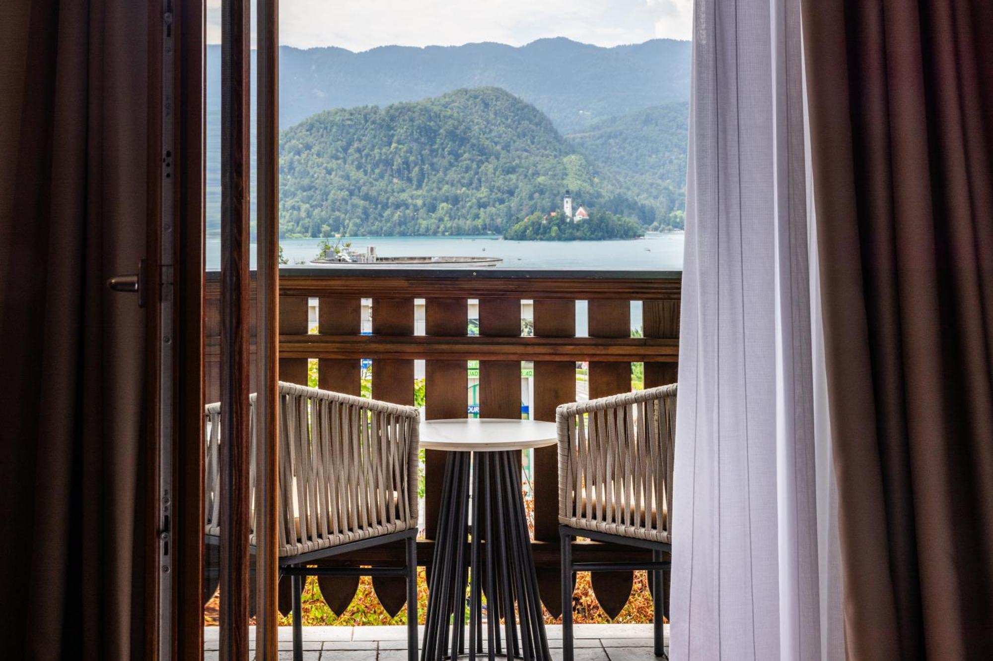 Executive Double Room - Lake Side