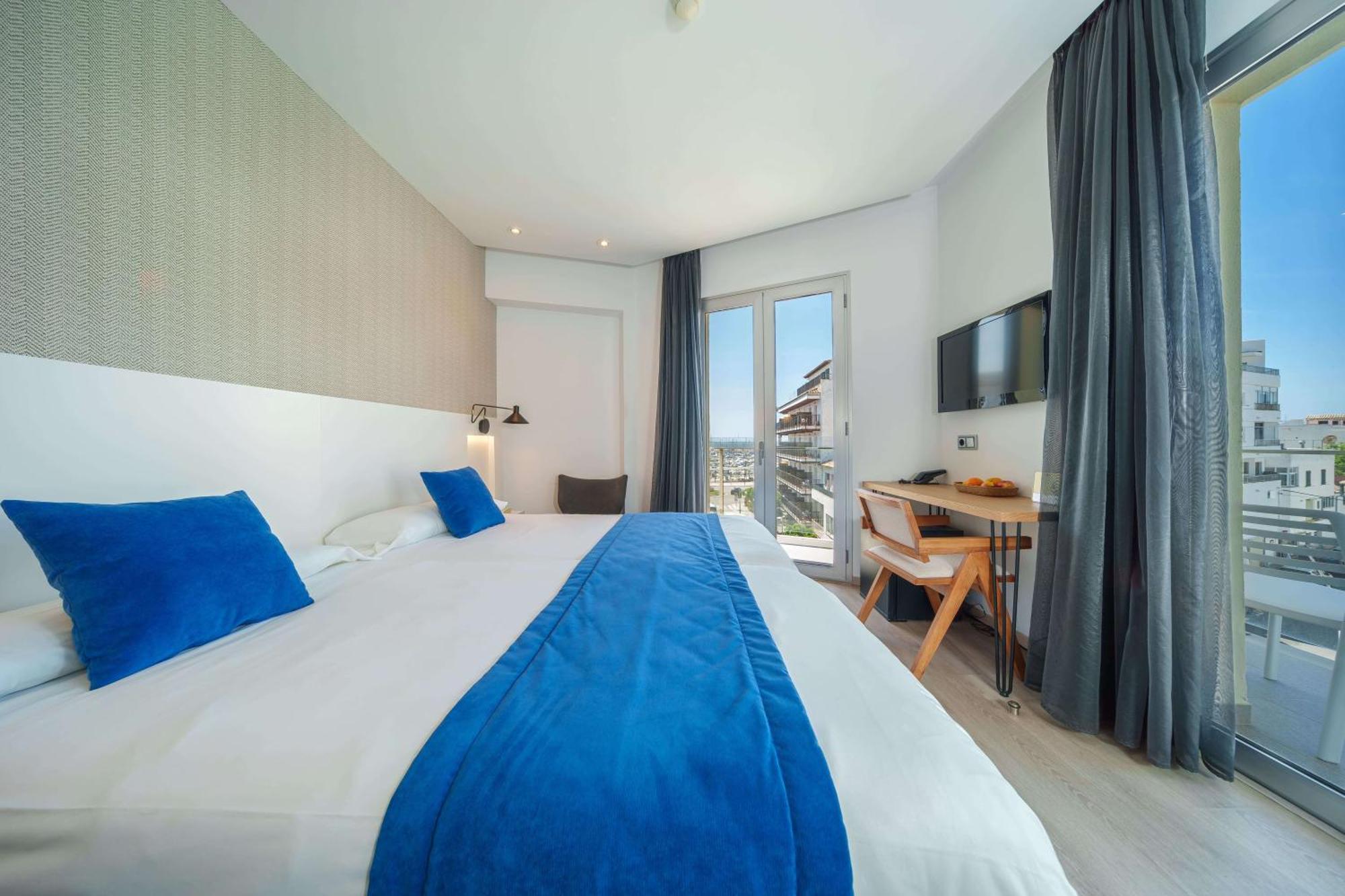 Twin Room with Balcony