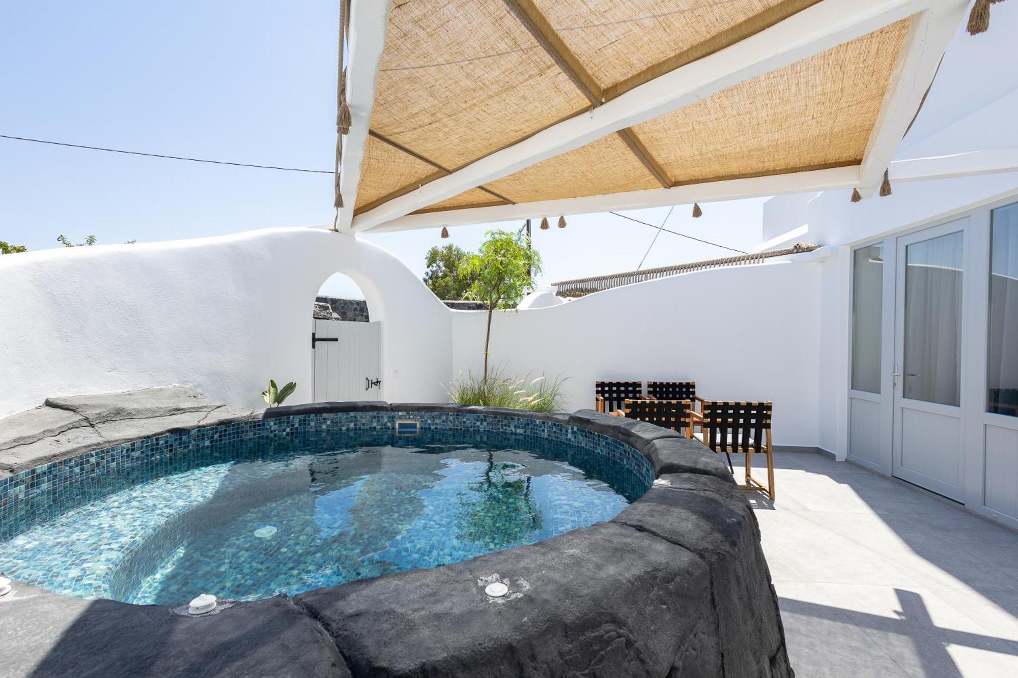 Two Bedroom Suite Private Heated Plunge Pool