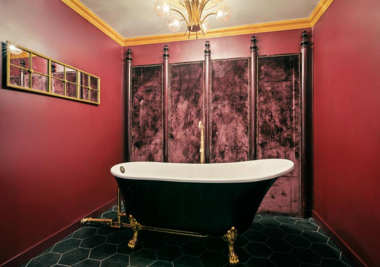 King Room Spa Bath