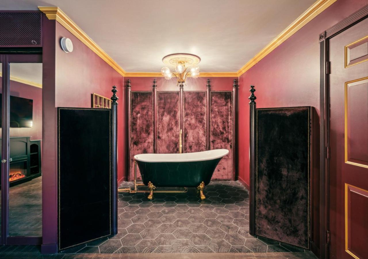 King Room Spa Bath