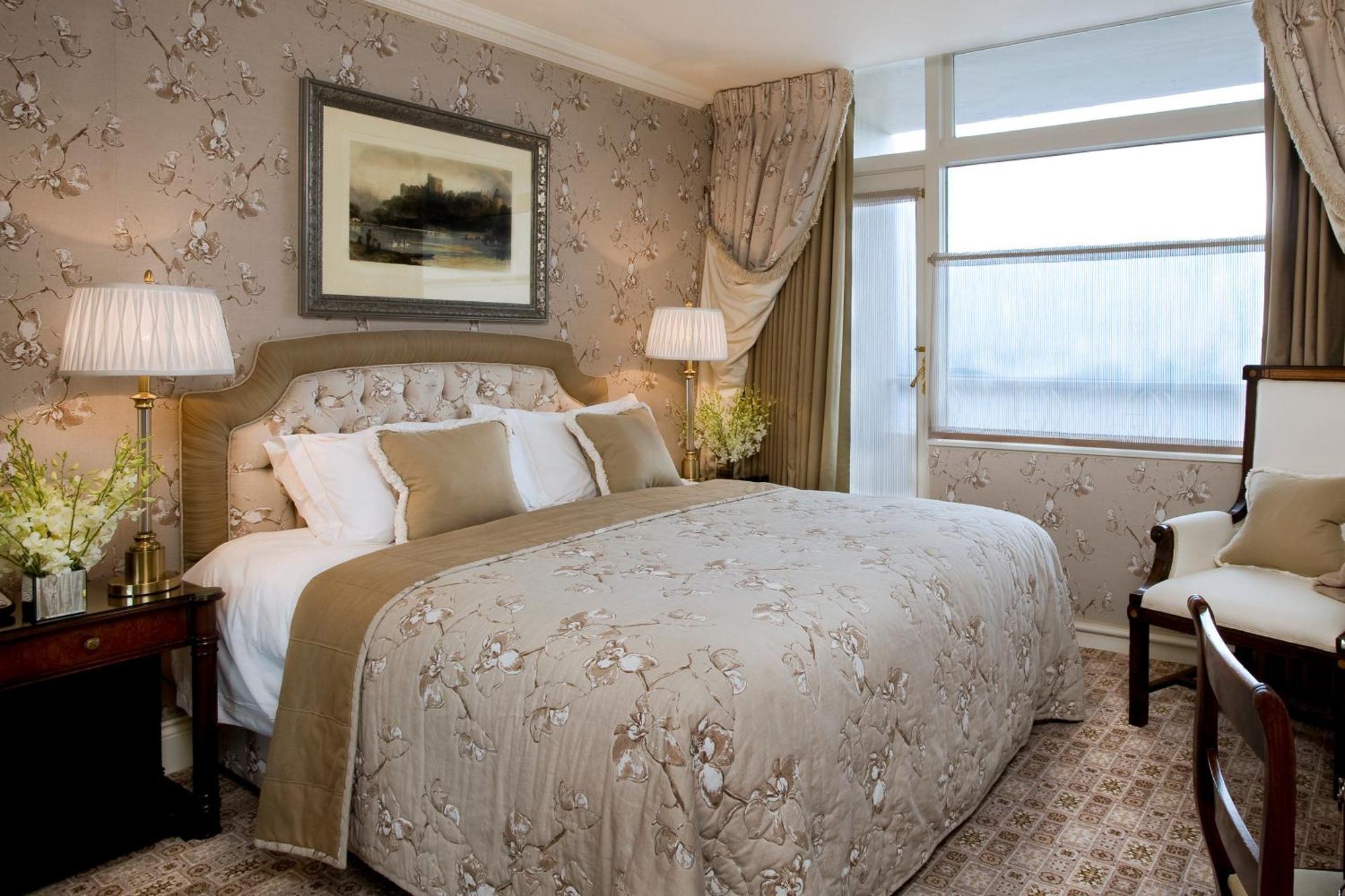 Chambre Lit Queen-Size avec Balcon