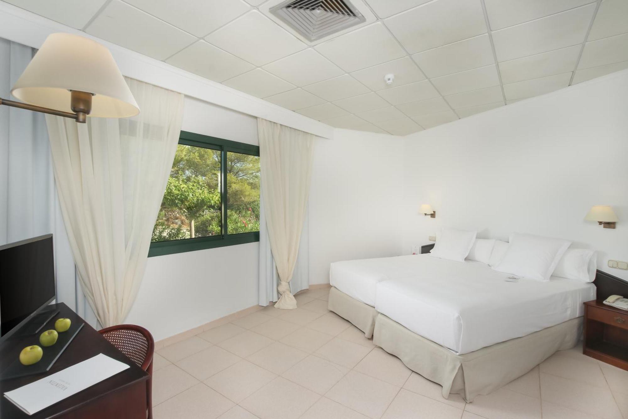 Quarto Twin com Janela