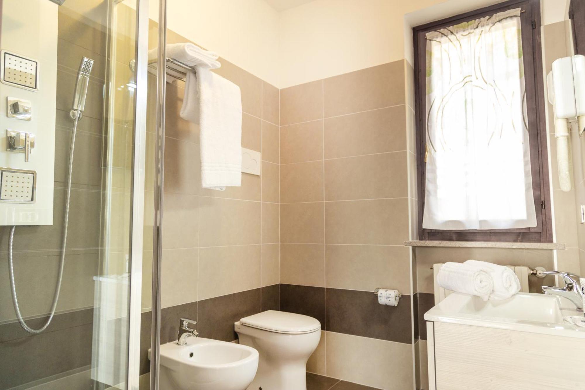 Appartamento Standard con 2 Camere da Letto e Vista Lago