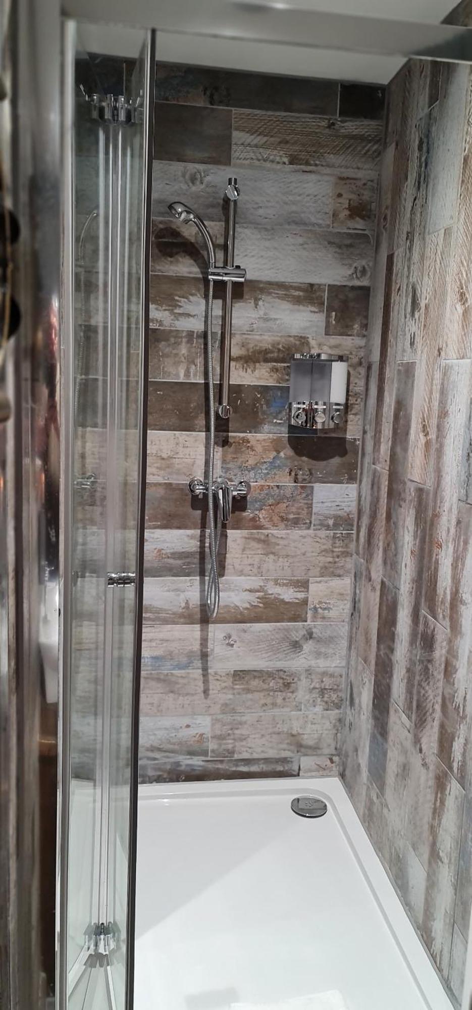 Double Room Private Bathroom
