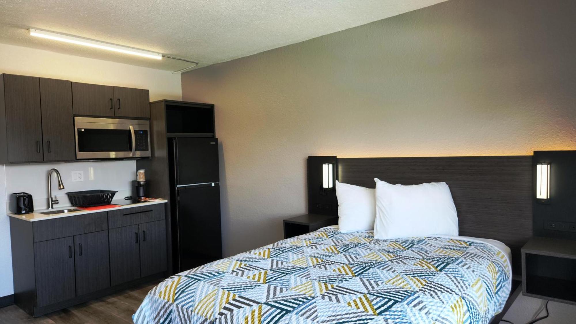 Double Room - Non-Smoking