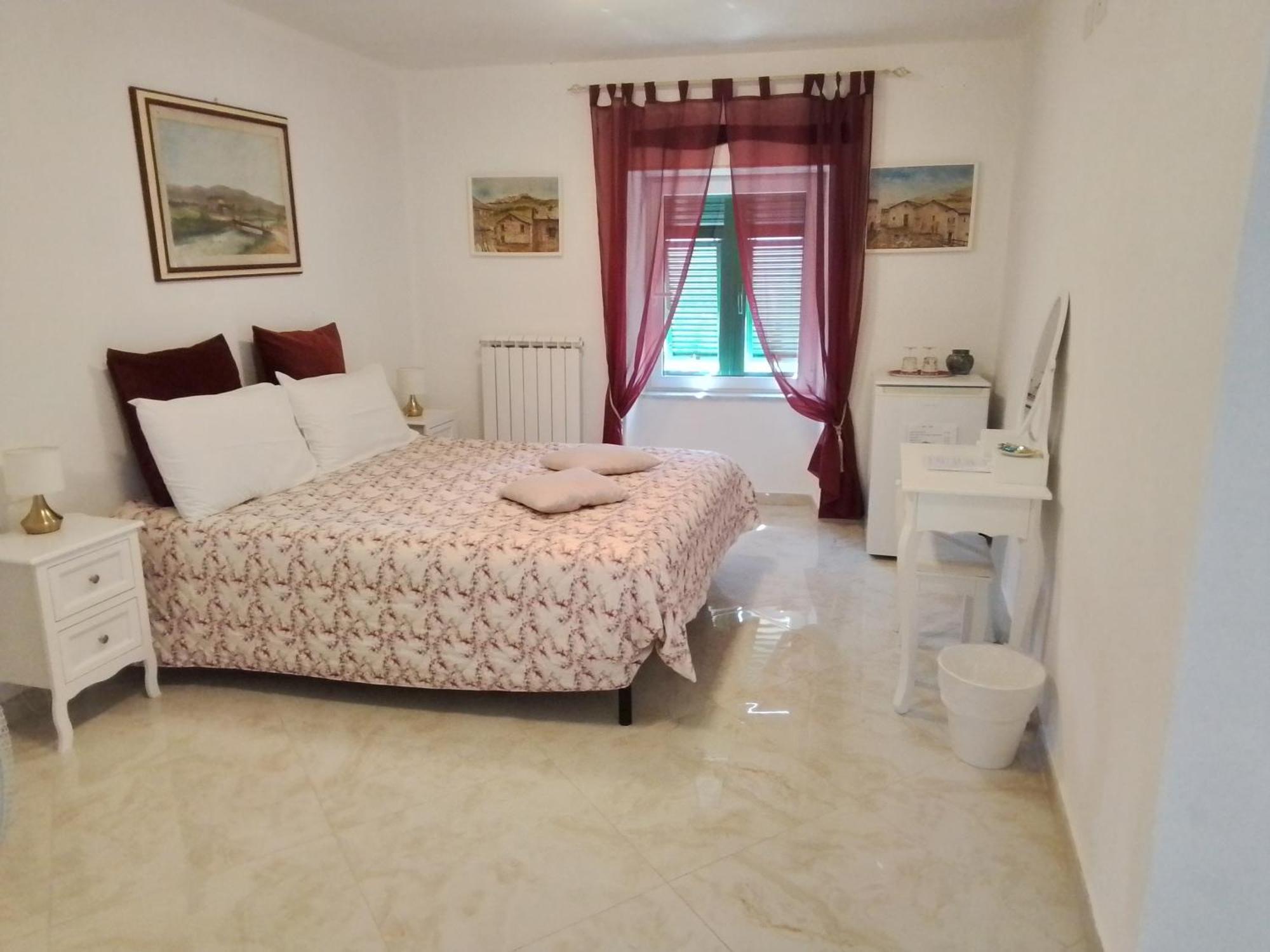 Double Room Private Bathroom