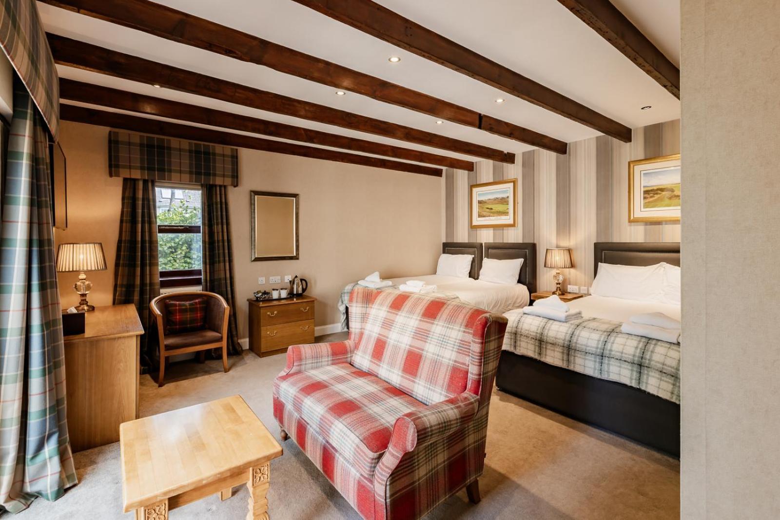 Deluxe Family Room