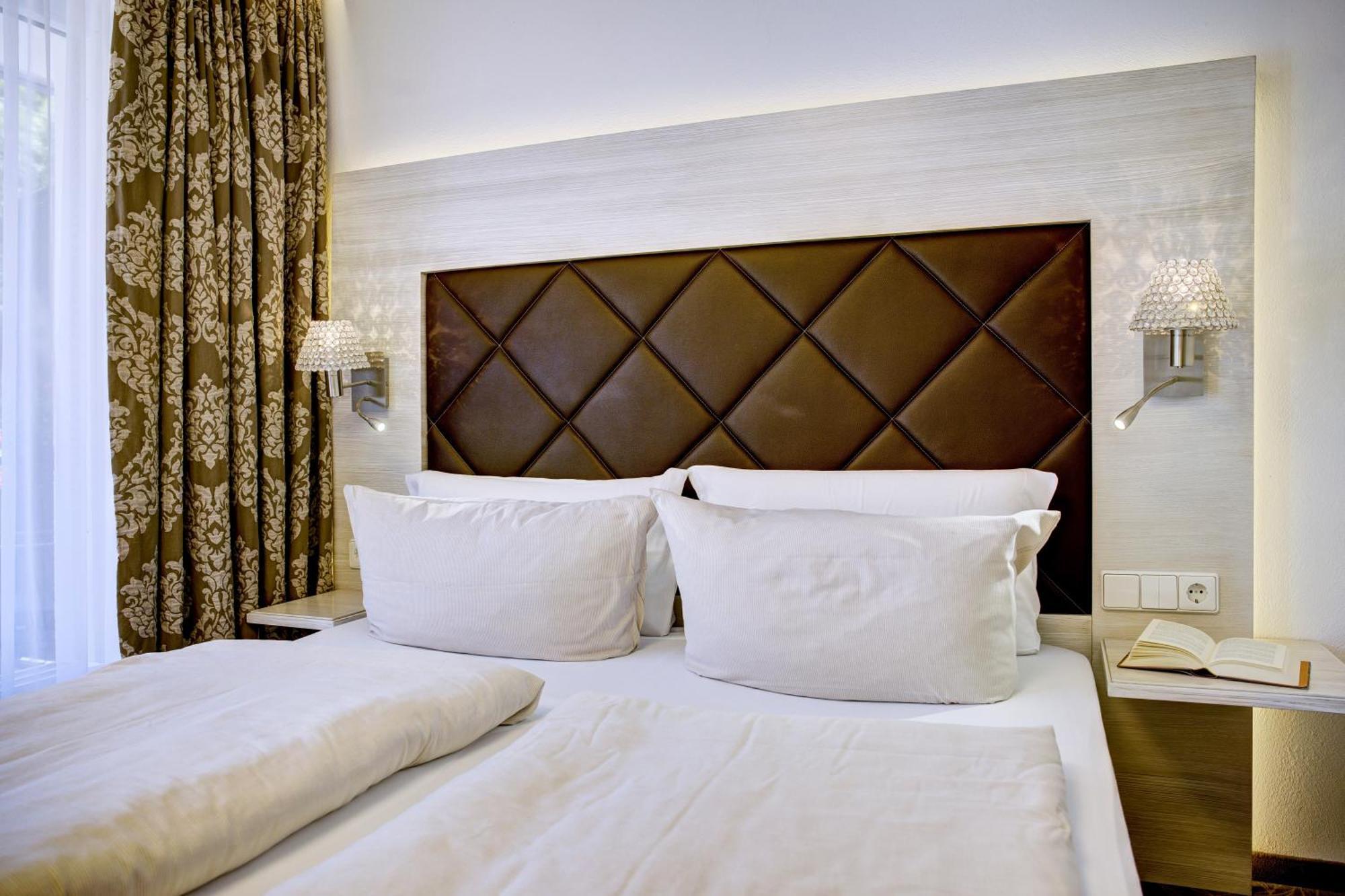 Riverside Double Room Classic,1611050564:JPEG