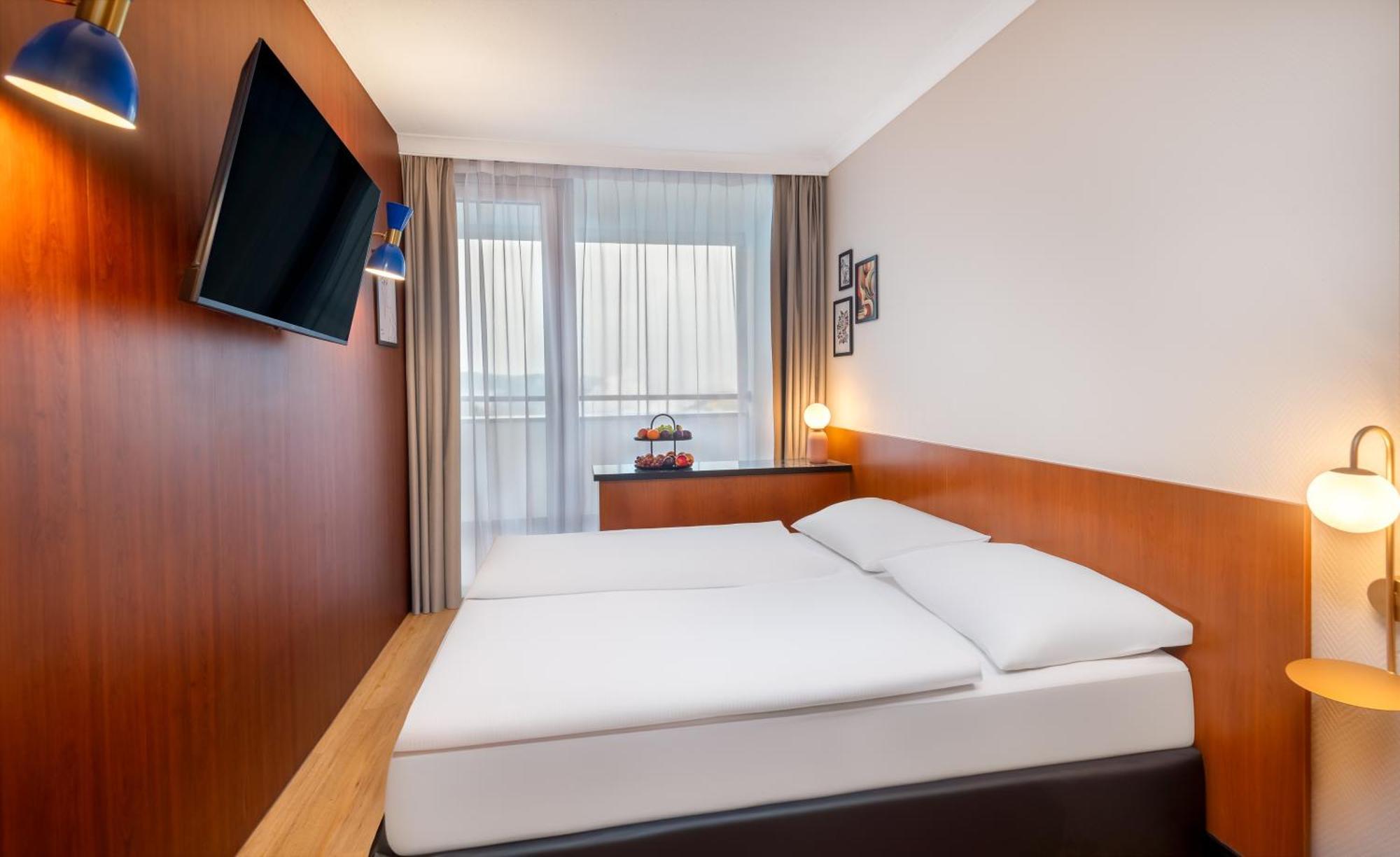 Double Room,1611053869:JPEG